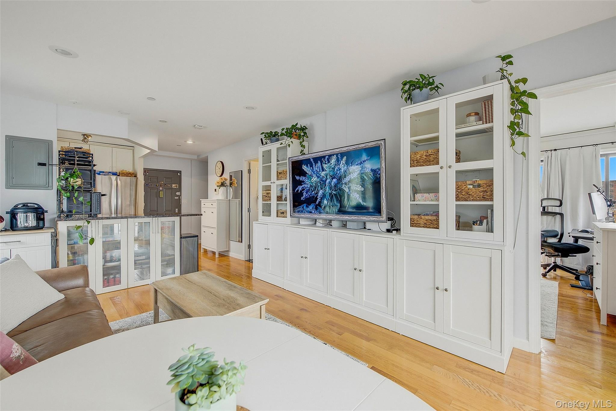 Condo Queens  Queens, NY 11373, MLS-976605-15