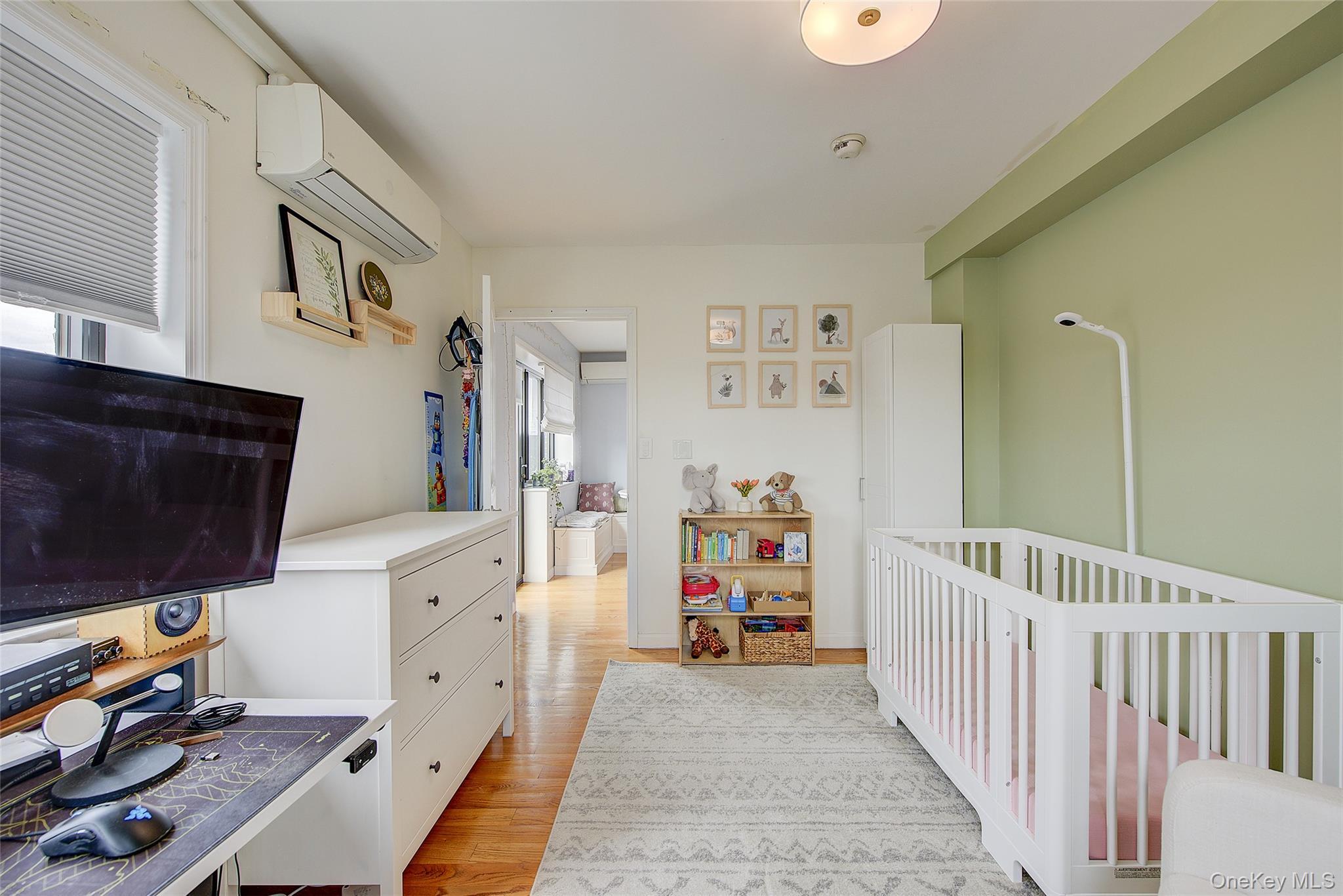 Condo Queens  Queens, NY 11373, MLS-976605-18