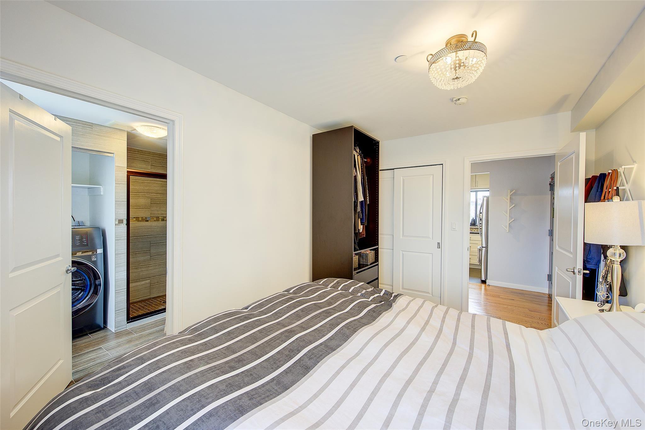 Condo Queens  Queens, NY 11373, MLS-976605-9