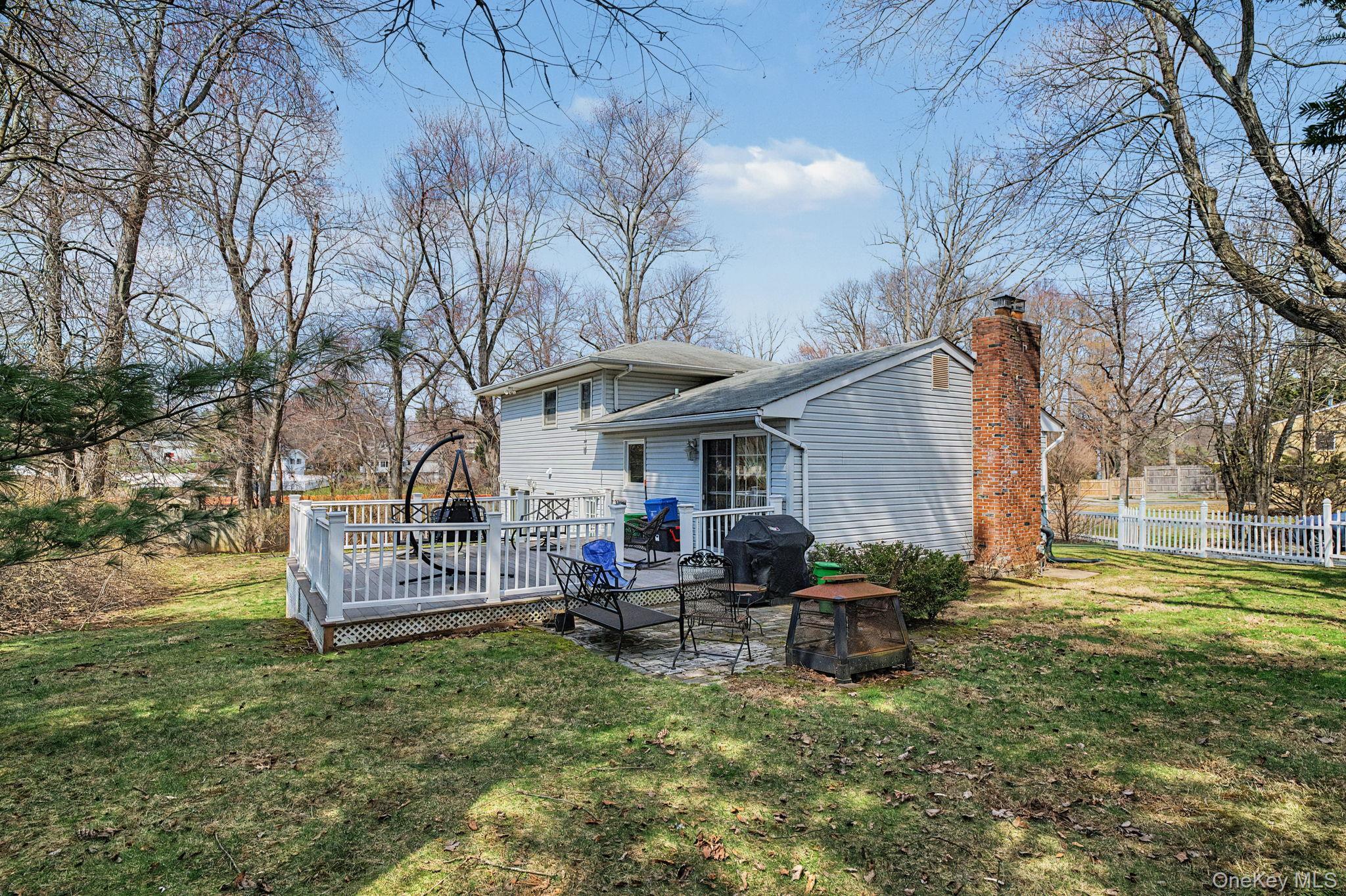 Single Family Kings  Rockland County, NY 10989, MLS-976610-22