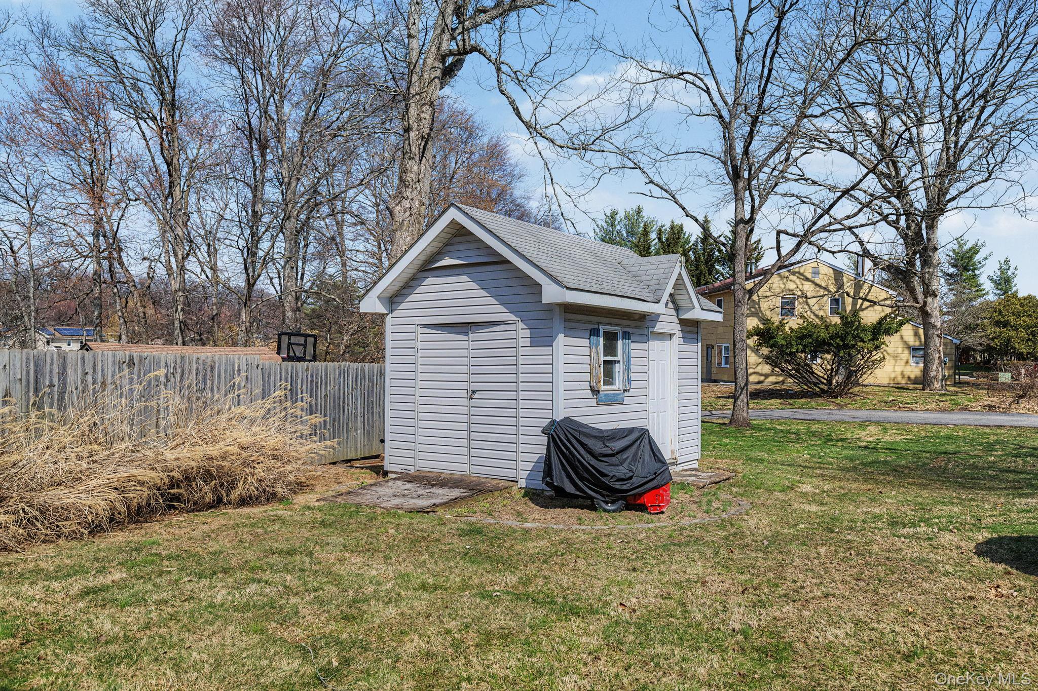 Single Family Kings  Rockland County, NY 10989, MLS-976610-24