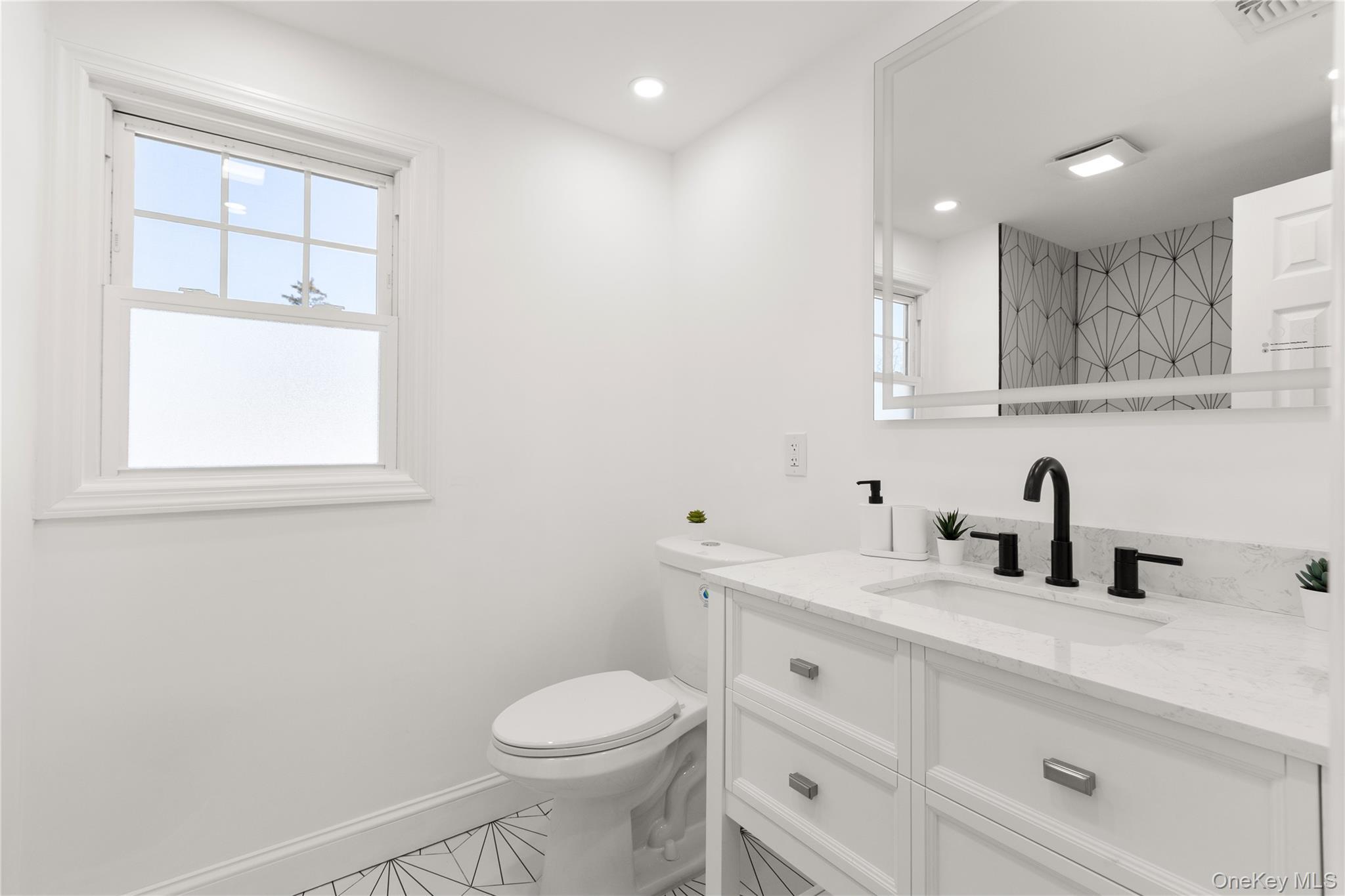 Single Family Dallas  Suffolk County, NY 11757, MLS-976613-14