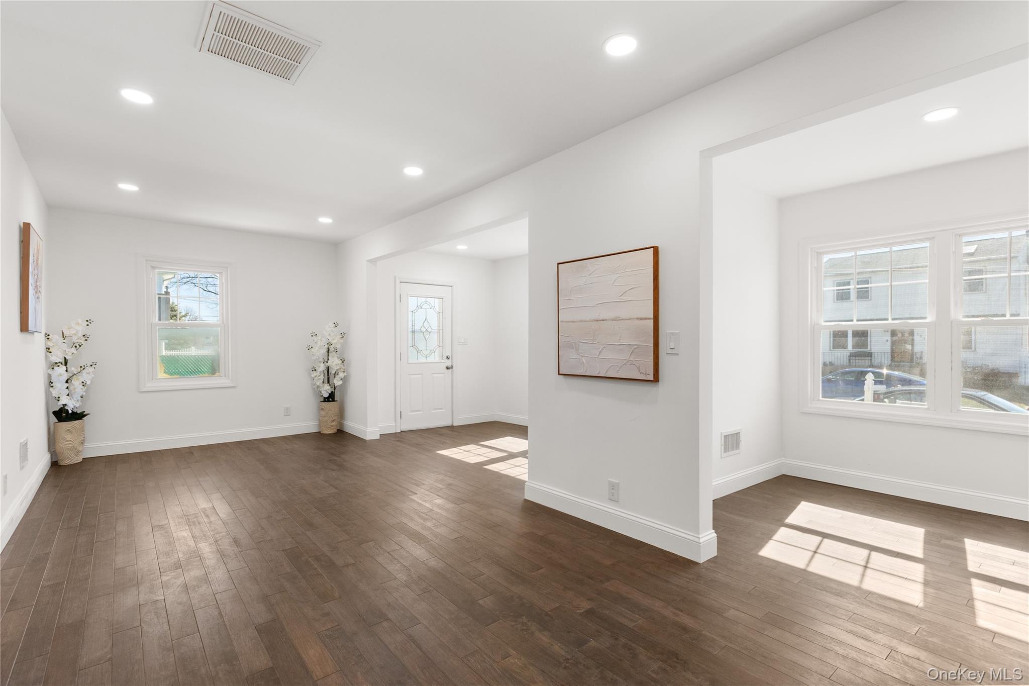 Single Family Dallas  Suffolk County, NY 11757, MLS-976613-3
