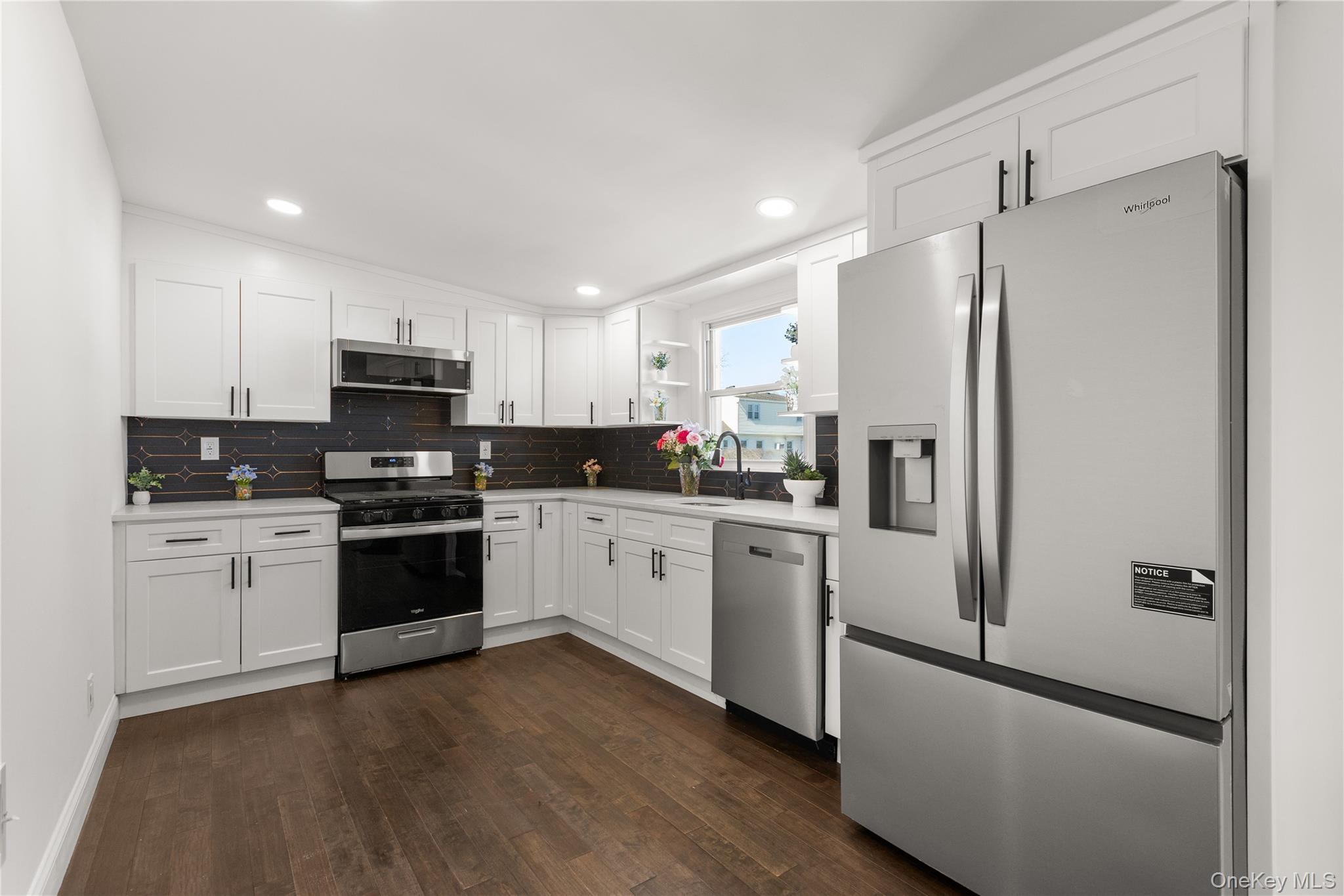 Single Family Dallas  Suffolk County, NY 11757, MLS-976613-5