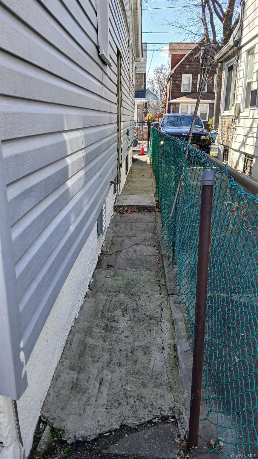 Single Family 198 Th Street Queens, NY 11412, MLS-976616-17