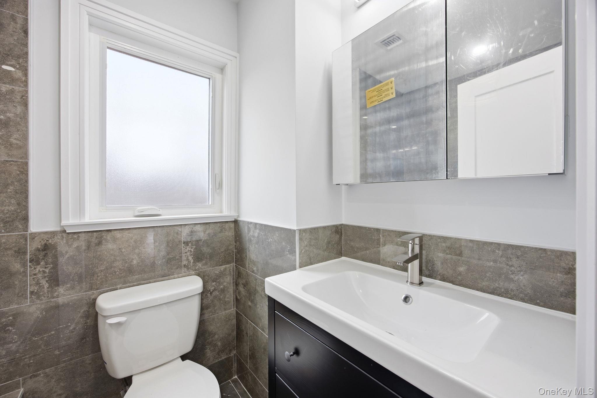 Single Family Coale Staten Island, NY 10314, MLS-976631-14