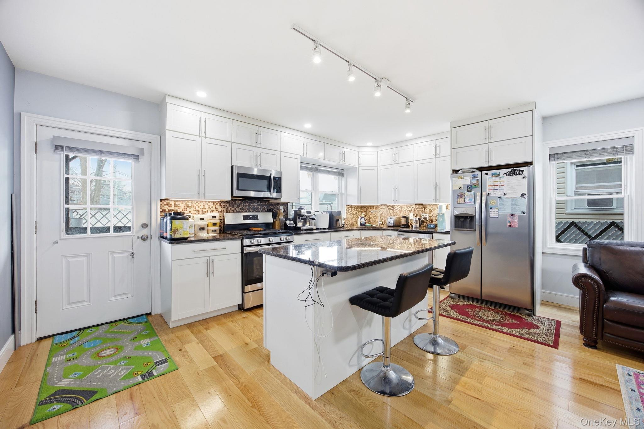 Single Family Coale Staten Island, NY 10314, MLS-976631-25