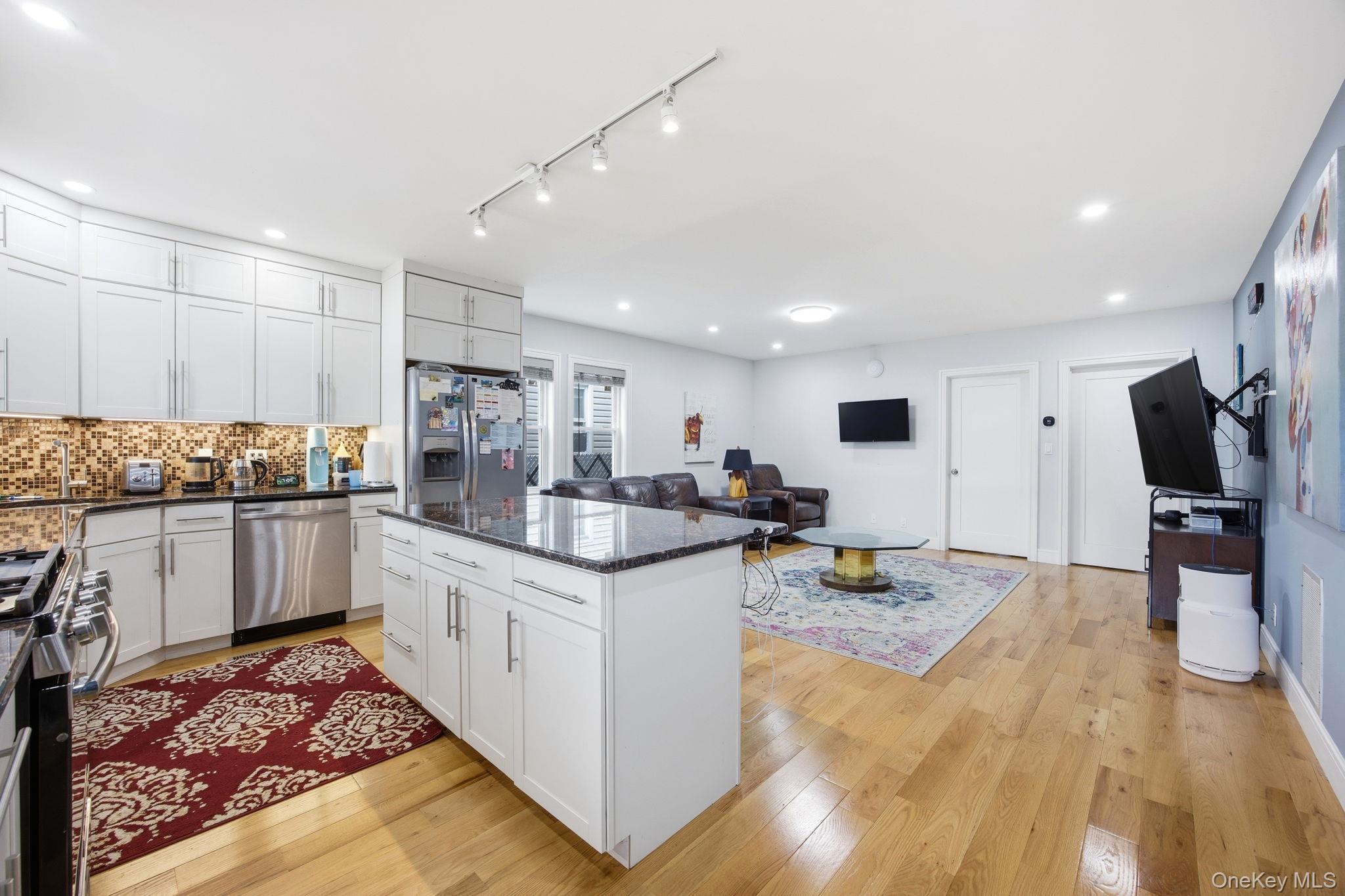 Single Family Coale Staten Island, NY 10314, MLS-976631-26