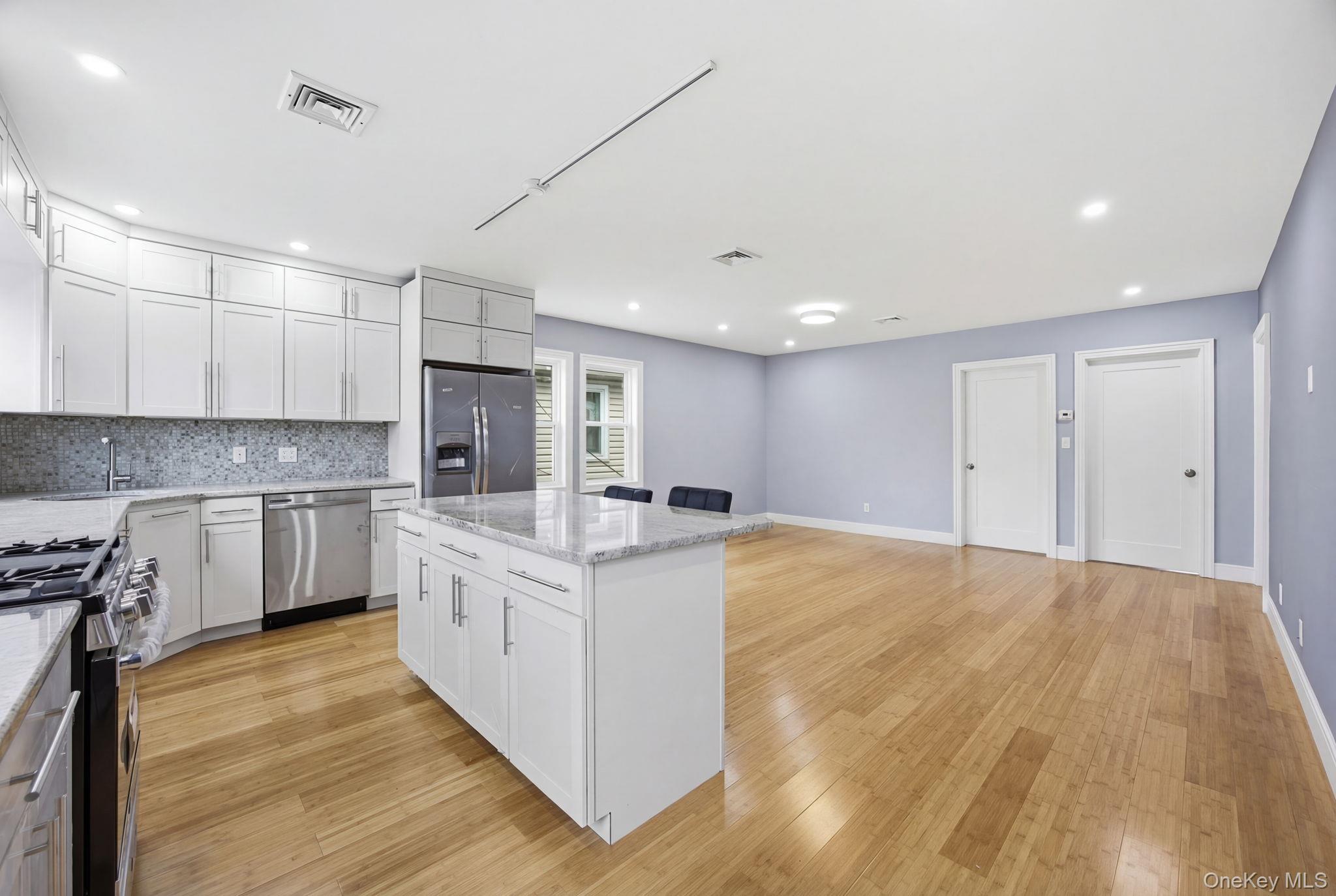Single Family Coale Staten Island, NY 10314, MLS-976631-3