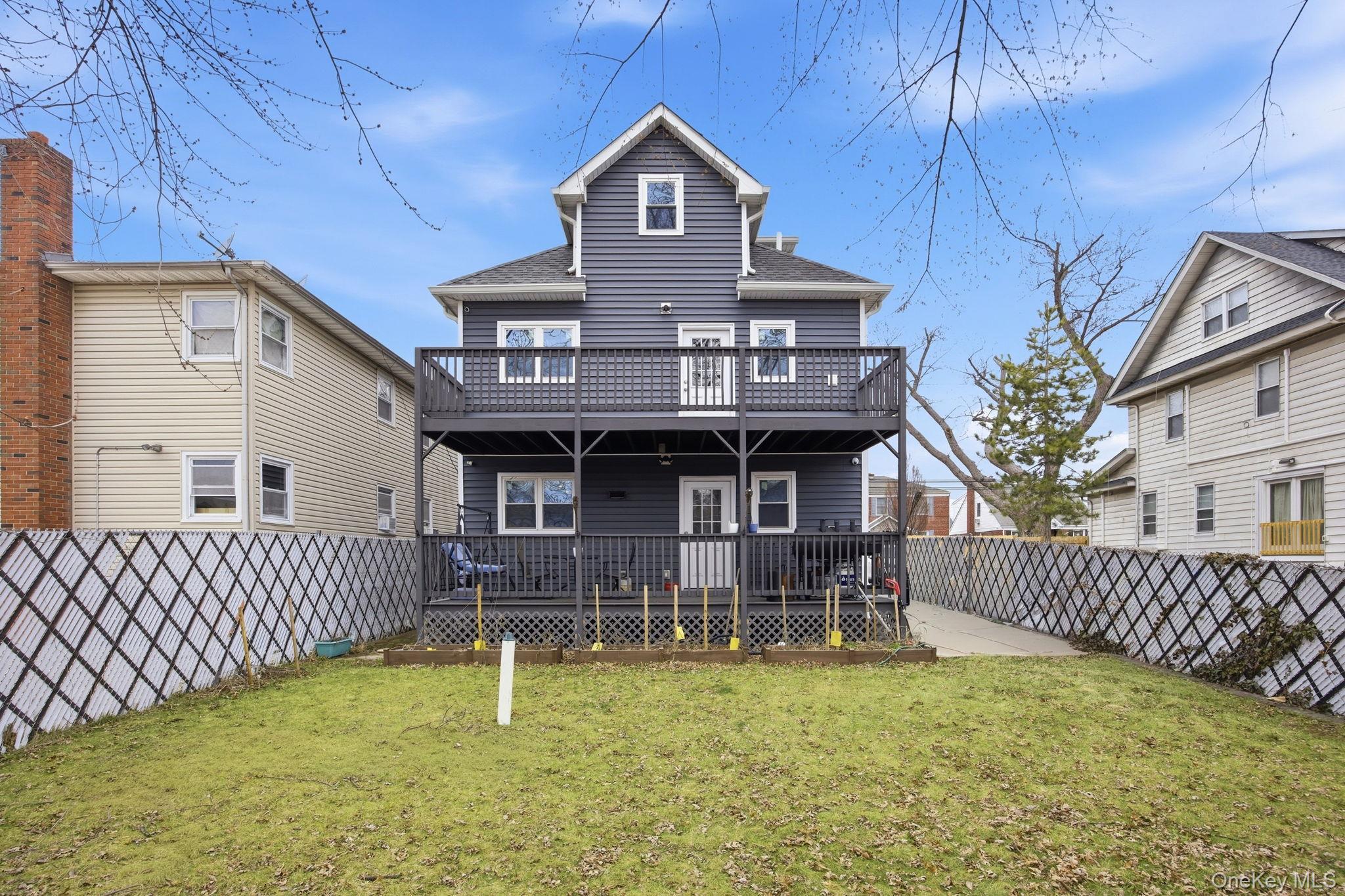 Single Family Coale Staten Island, NY 10314, MLS-976631-32