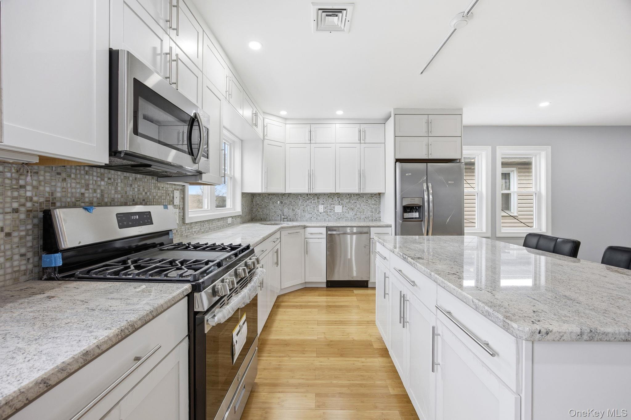 Single Family Coale Staten Island, NY 10314, MLS-976631-4