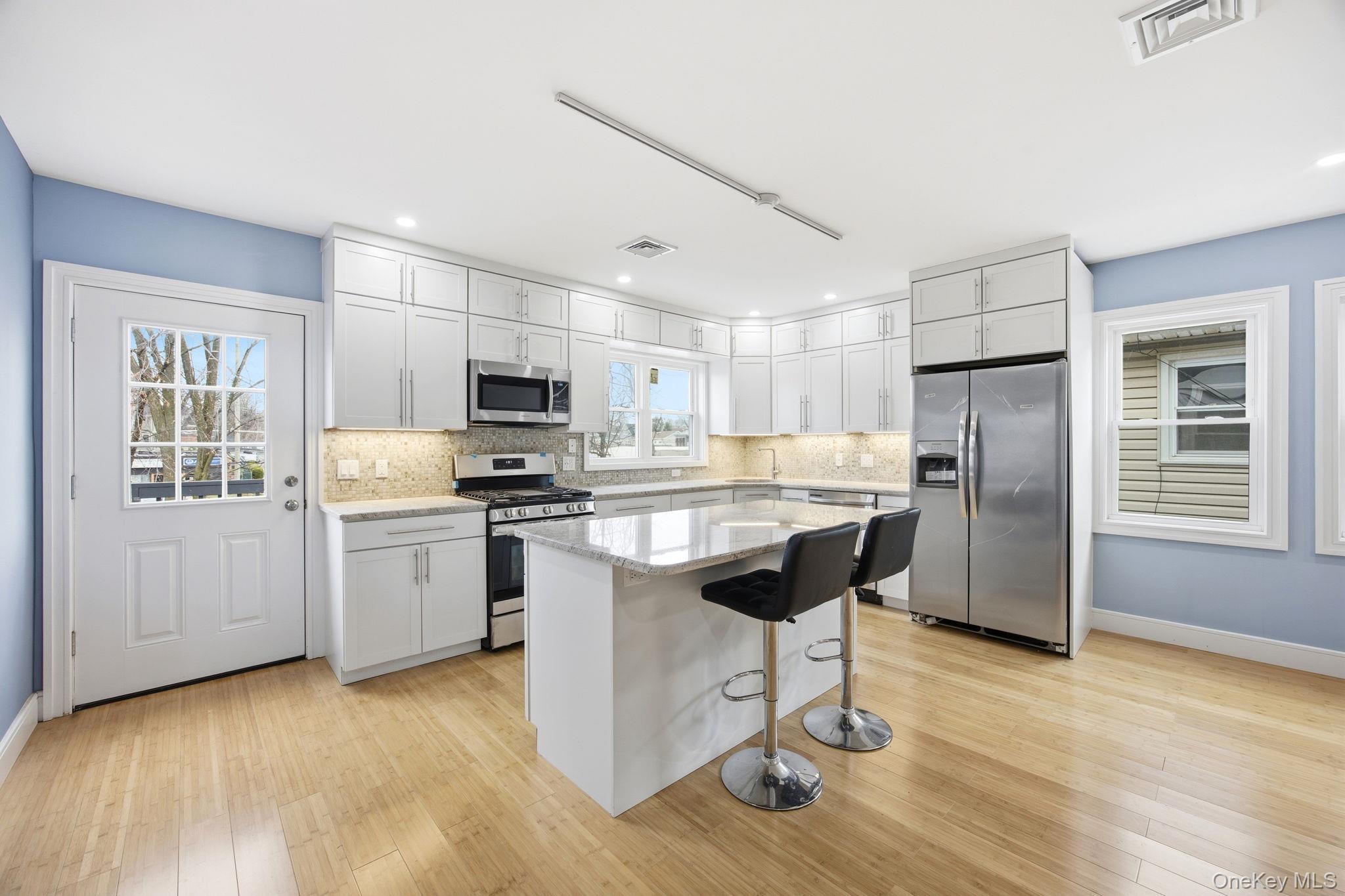 Single Family Coale Staten Island, NY 10314, MLS-976631-5