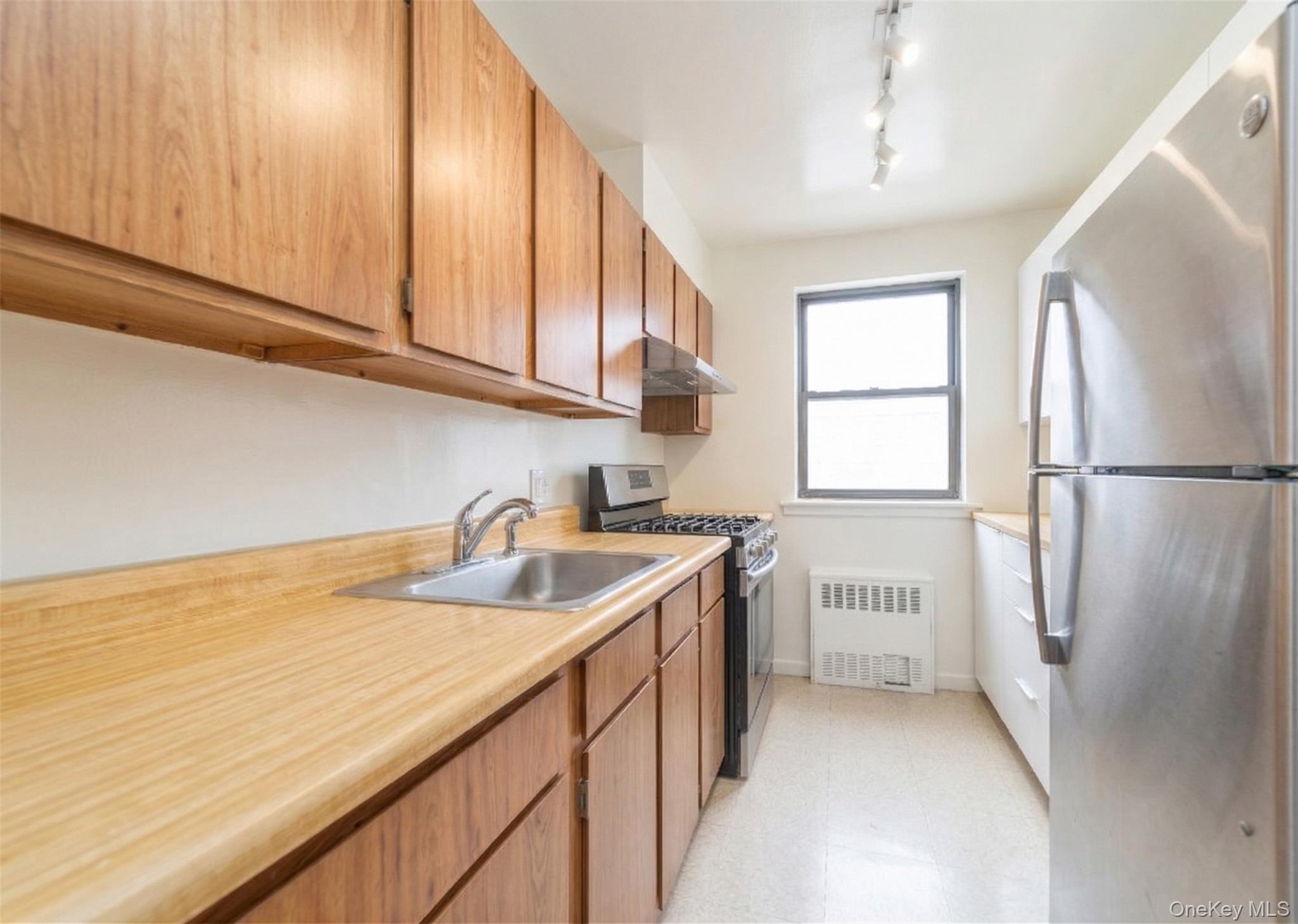 Coop 69th  Queens, NY 11365, MLS-976641-5