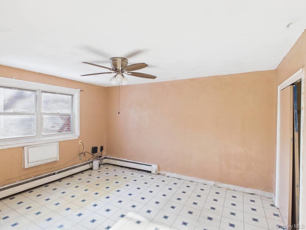 Single Family Allerton  Bronx, NY 10469, MLS-976663-13