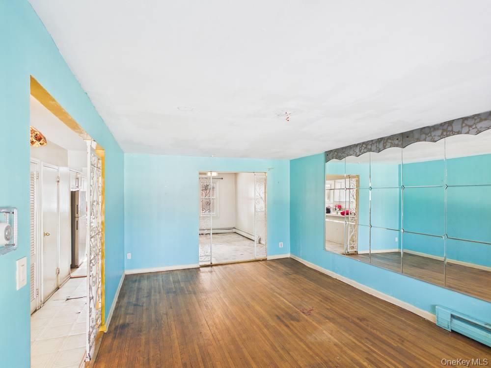 Single Family Allerton  Bronx, NY 10469, MLS-976663-4