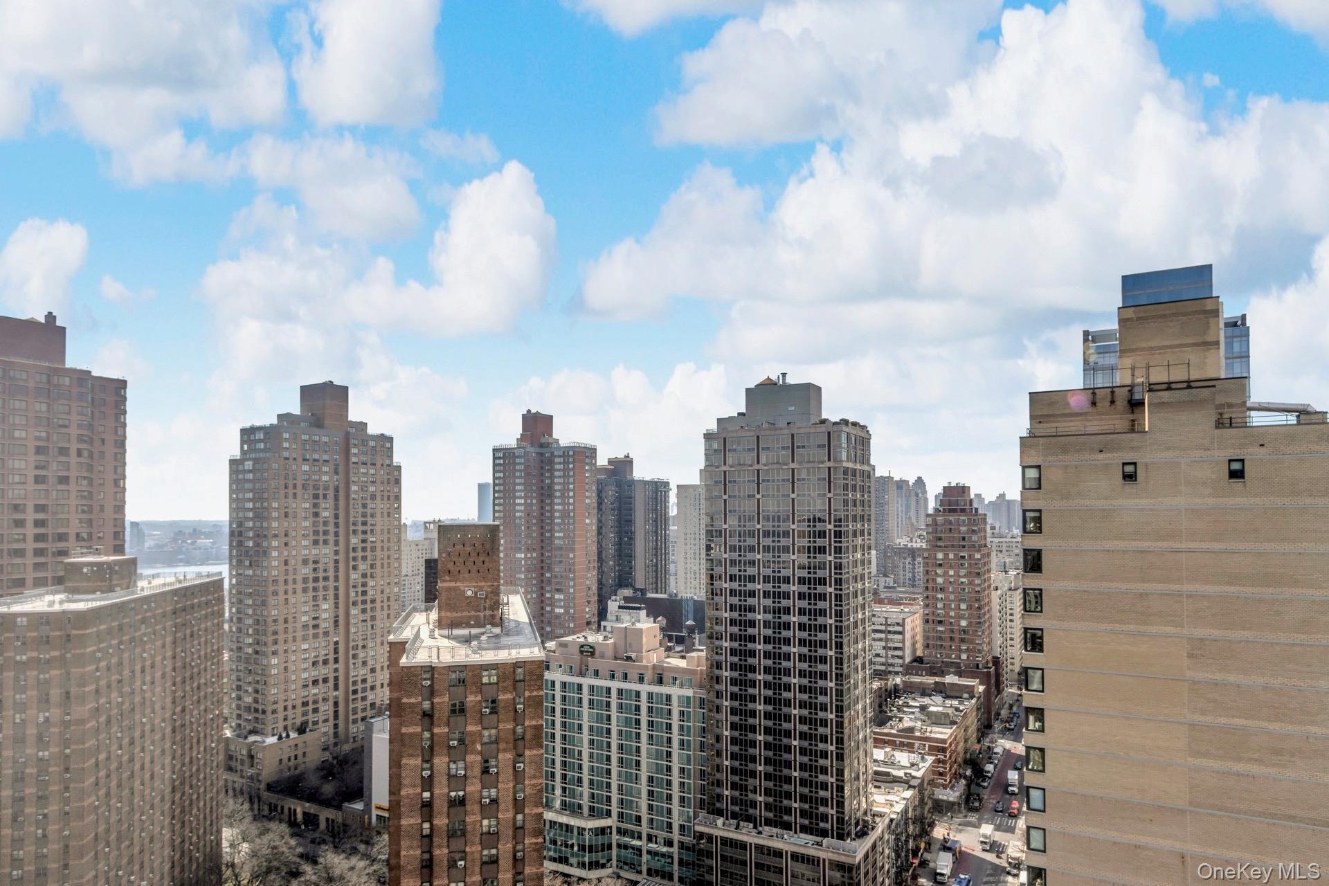 Coop 93rd  Manhattan, NY 10128, MLS-976674-12