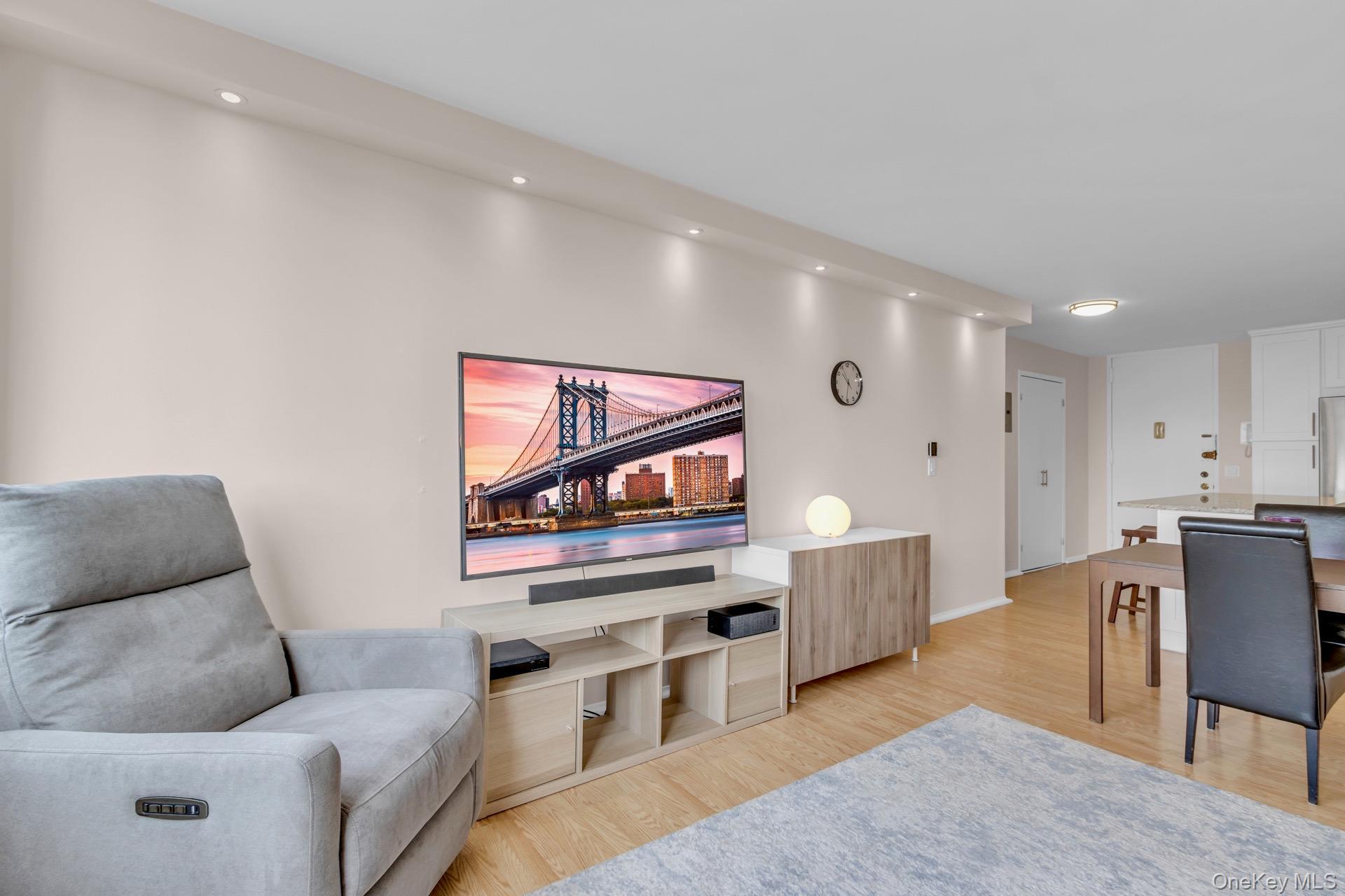 Coop 93rd  Manhattan, NY 10128, MLS-976674-15