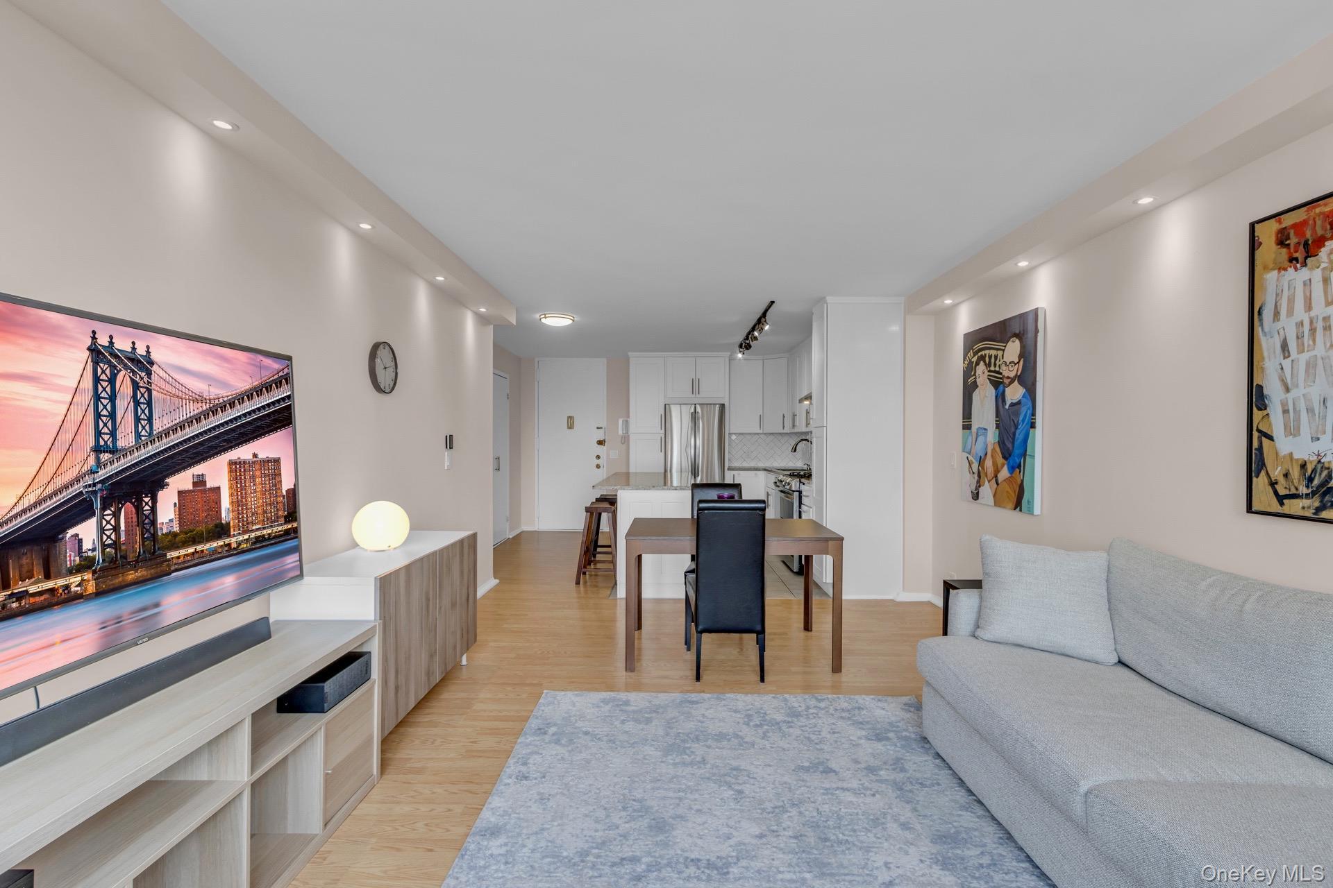 Coop 93rd  Manhattan, NY 10128, MLS-976674-17