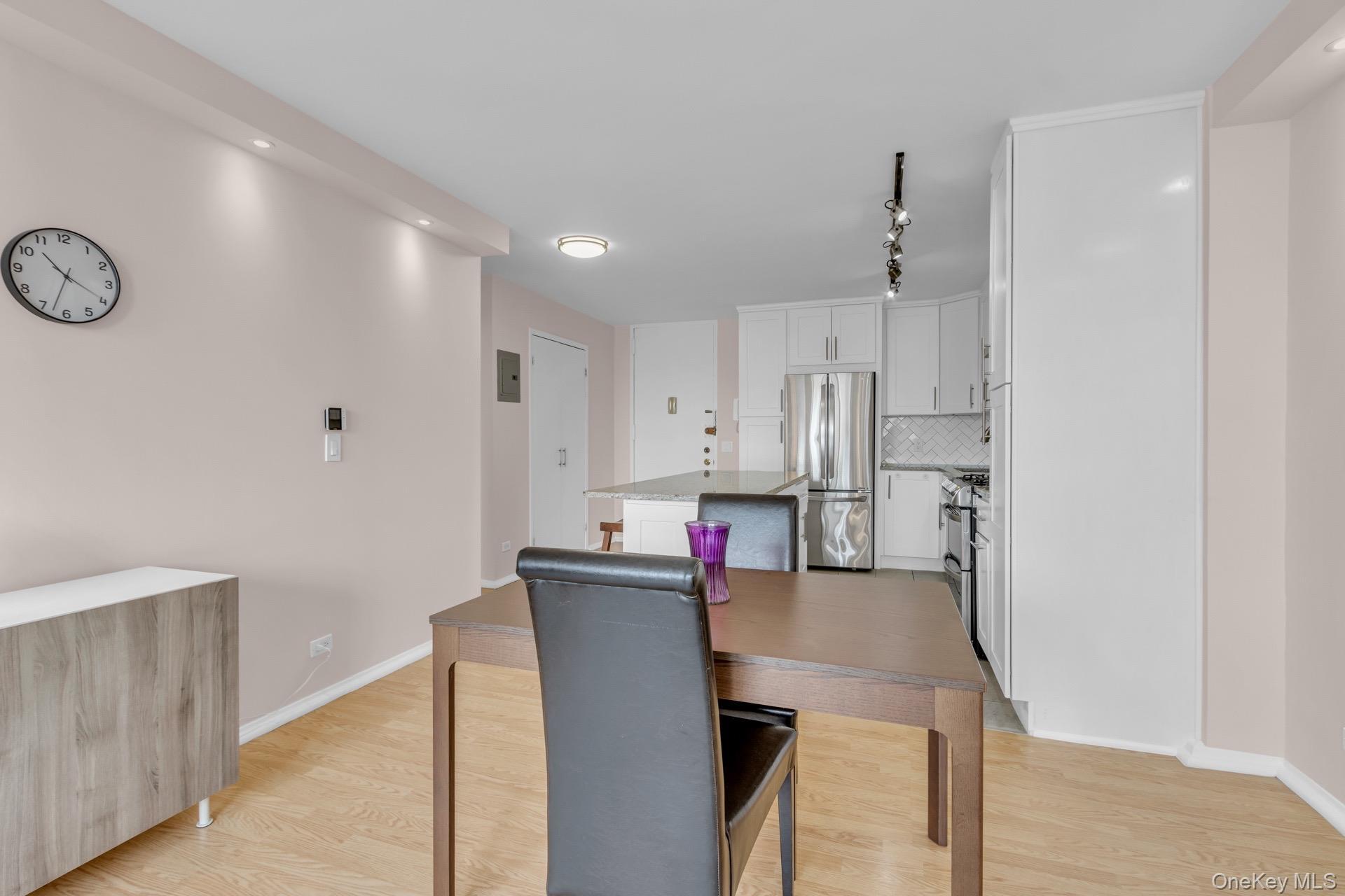 Coop 93rd  Manhattan, NY 10128, MLS-976674-20