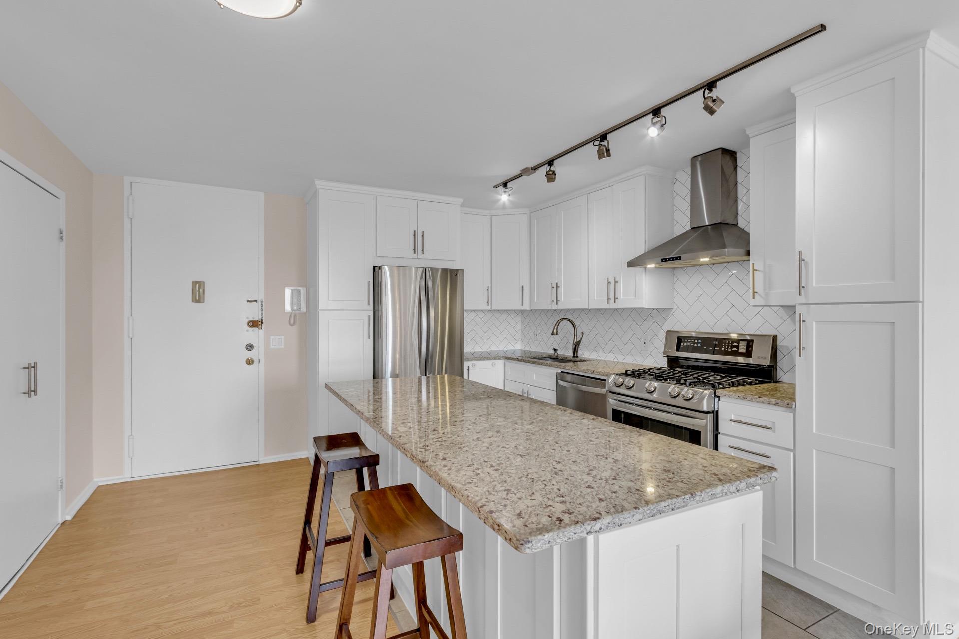 Coop 93rd  Manhattan, NY 10128, MLS-976674-7