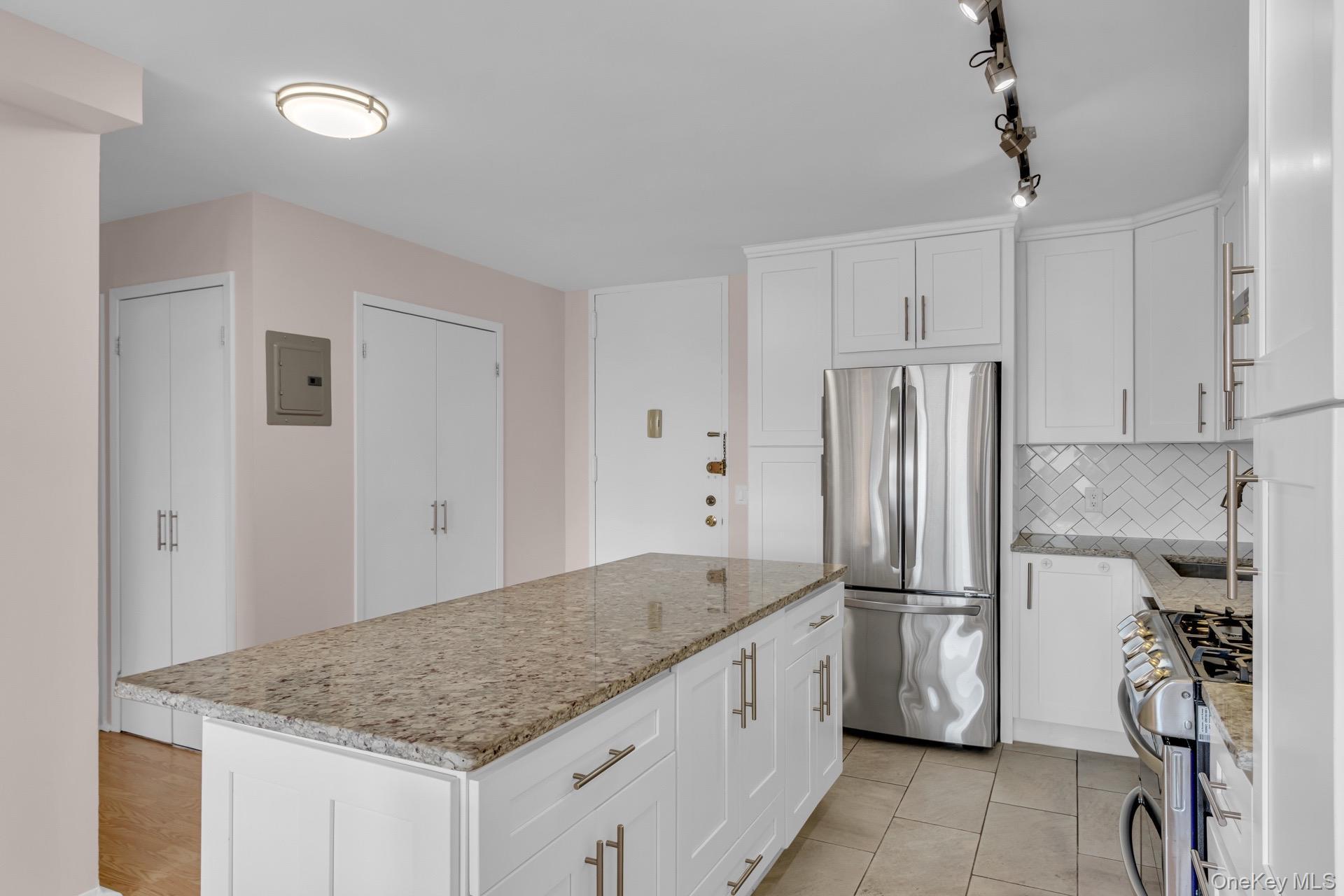 Coop 93rd  Manhattan, NY 10128, MLS-976674-9