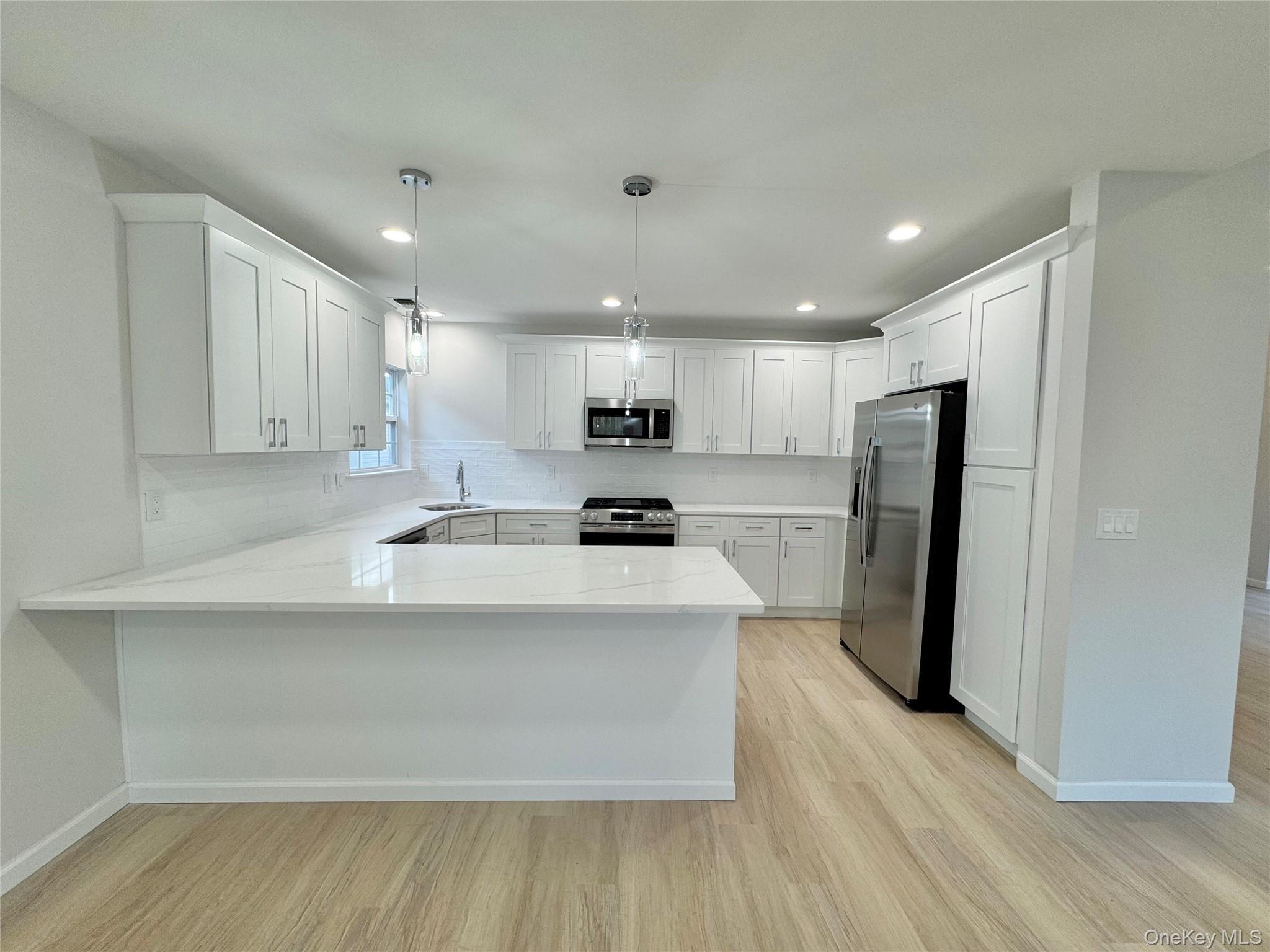 Condo Sophia  Suffolk County, NY 11953, MLS-976697-7