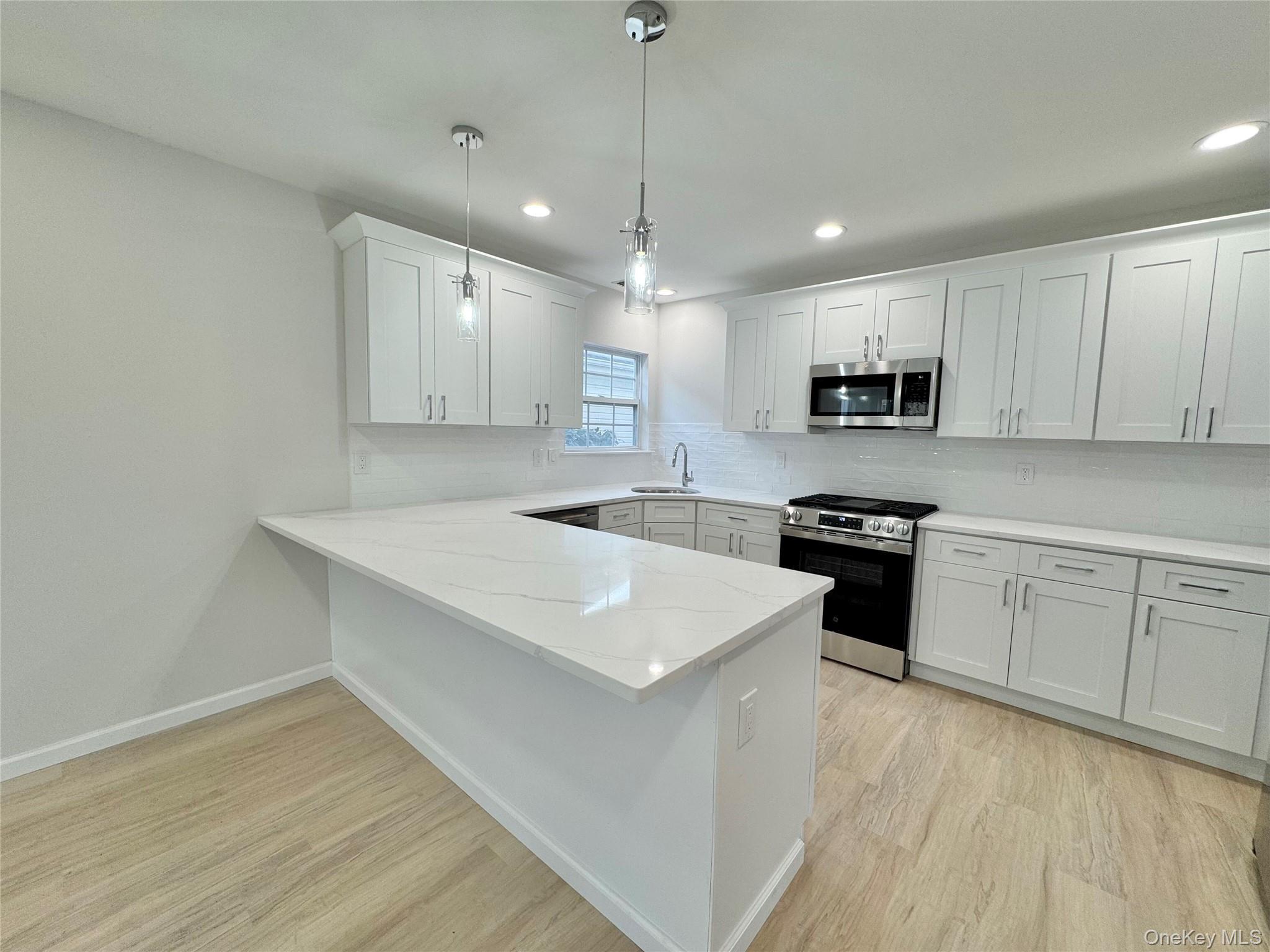 Condo Sophia  Suffolk County, NY 11953, MLS-976697-8