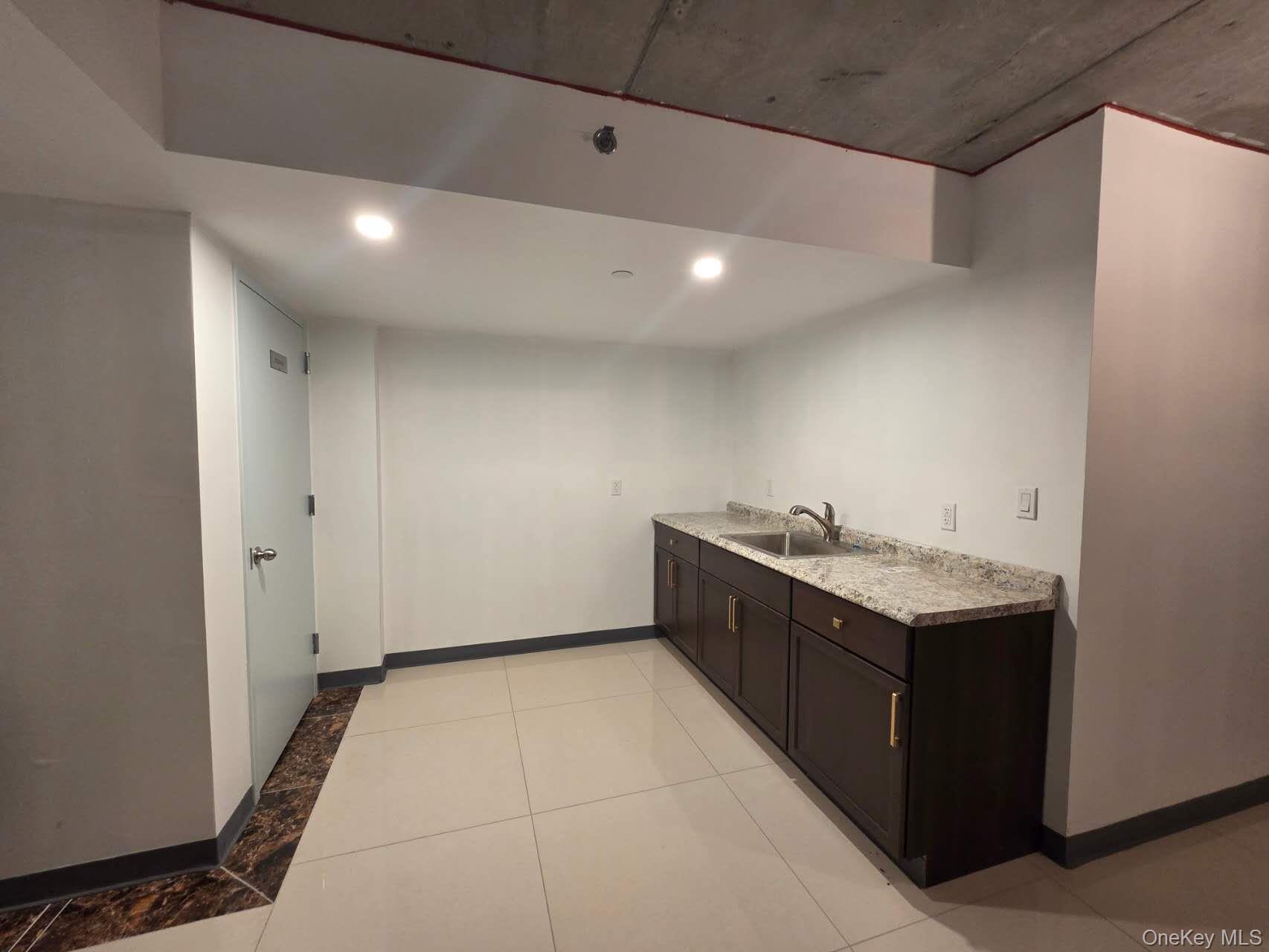 Commercial Lease Roosevelt Ave  Queens, NY 11354, MLS-976720-5