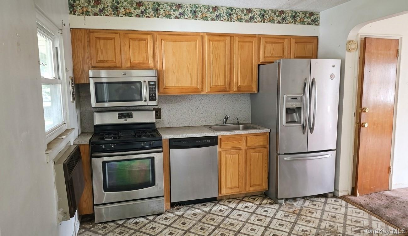 Single Family 229th  Bronx, NY 10466, MLS-976723-4