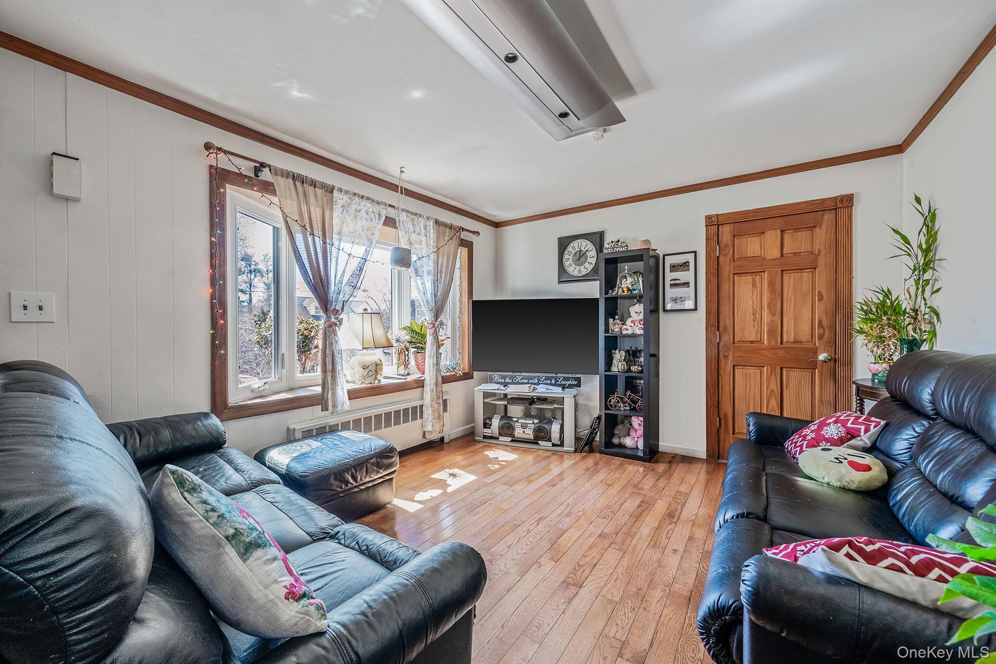 Single Family Tippin Suffolk County, NY 11746, MLS-976727-13