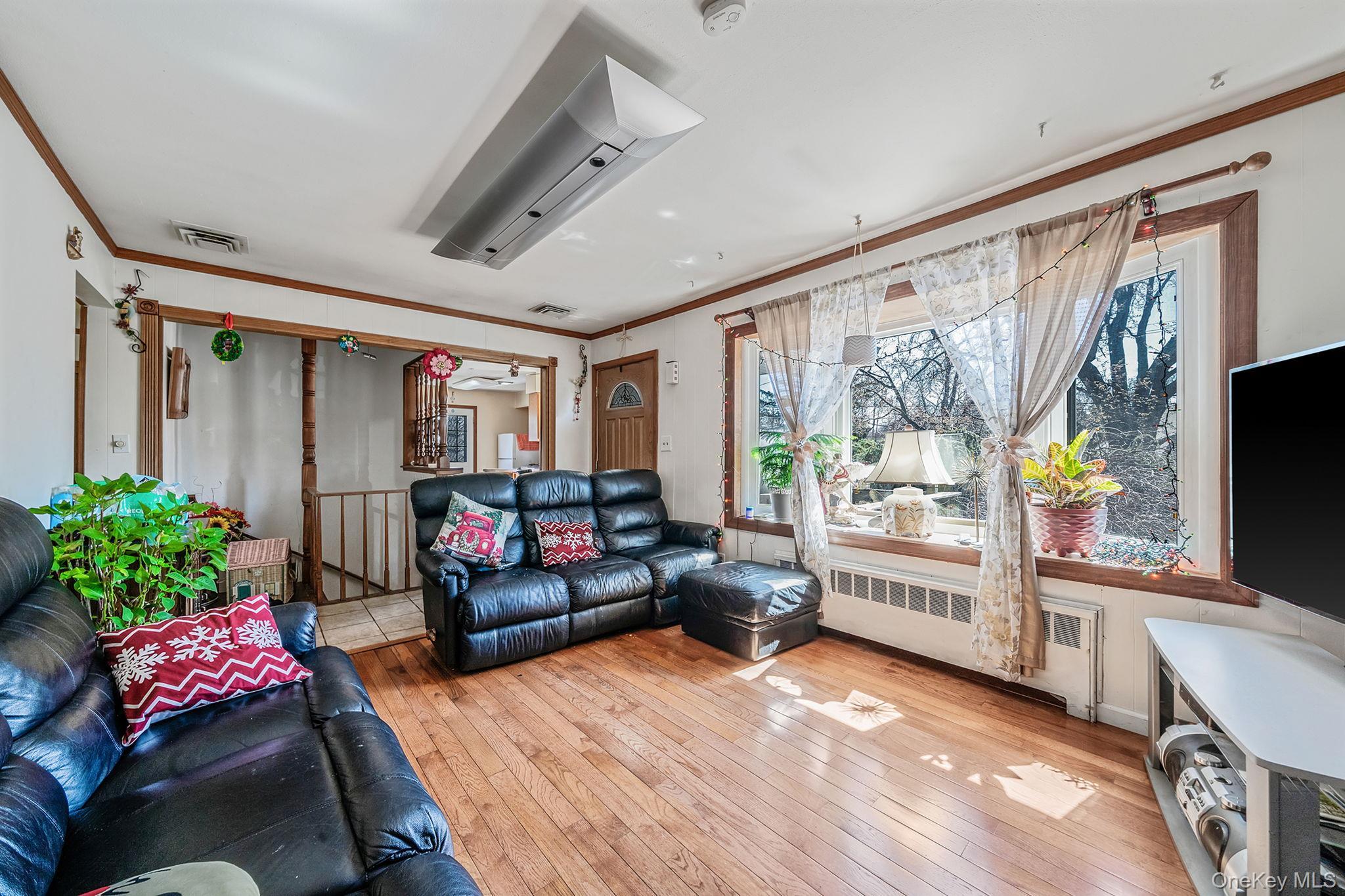 Single Family Tippin Suffolk County, NY 11746, MLS-976727-14