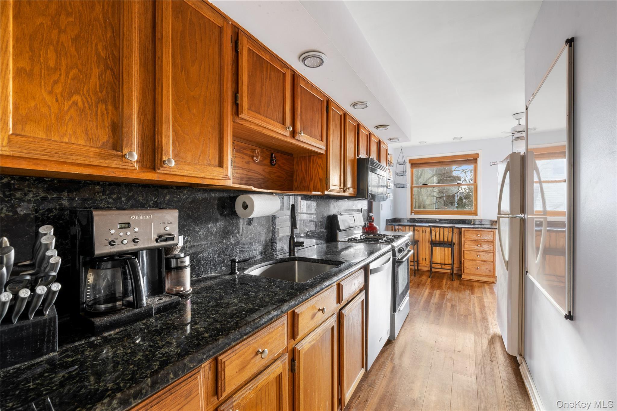 Single Family Westervelt Ave Staten Island, NY 10301, MLS-976775-11