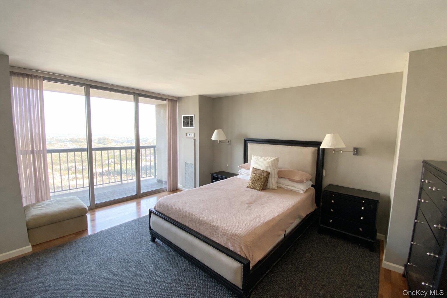 Coop Grand Central  Queens, NY 11005, MLS-976833-18