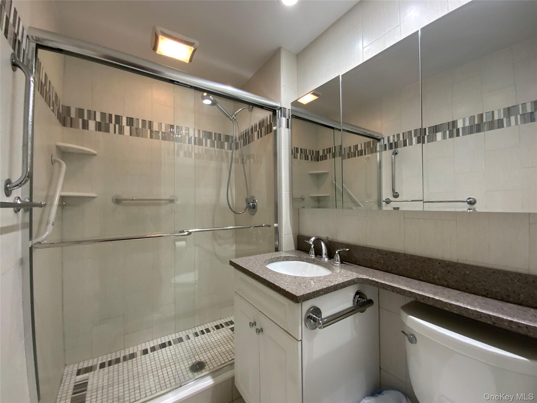 Coop Grand Central  Queens, NY 11005, MLS-976833-21