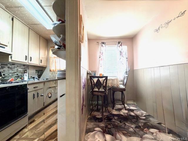 Coop Bell  Queens, NY 11364, MLS-976849-7