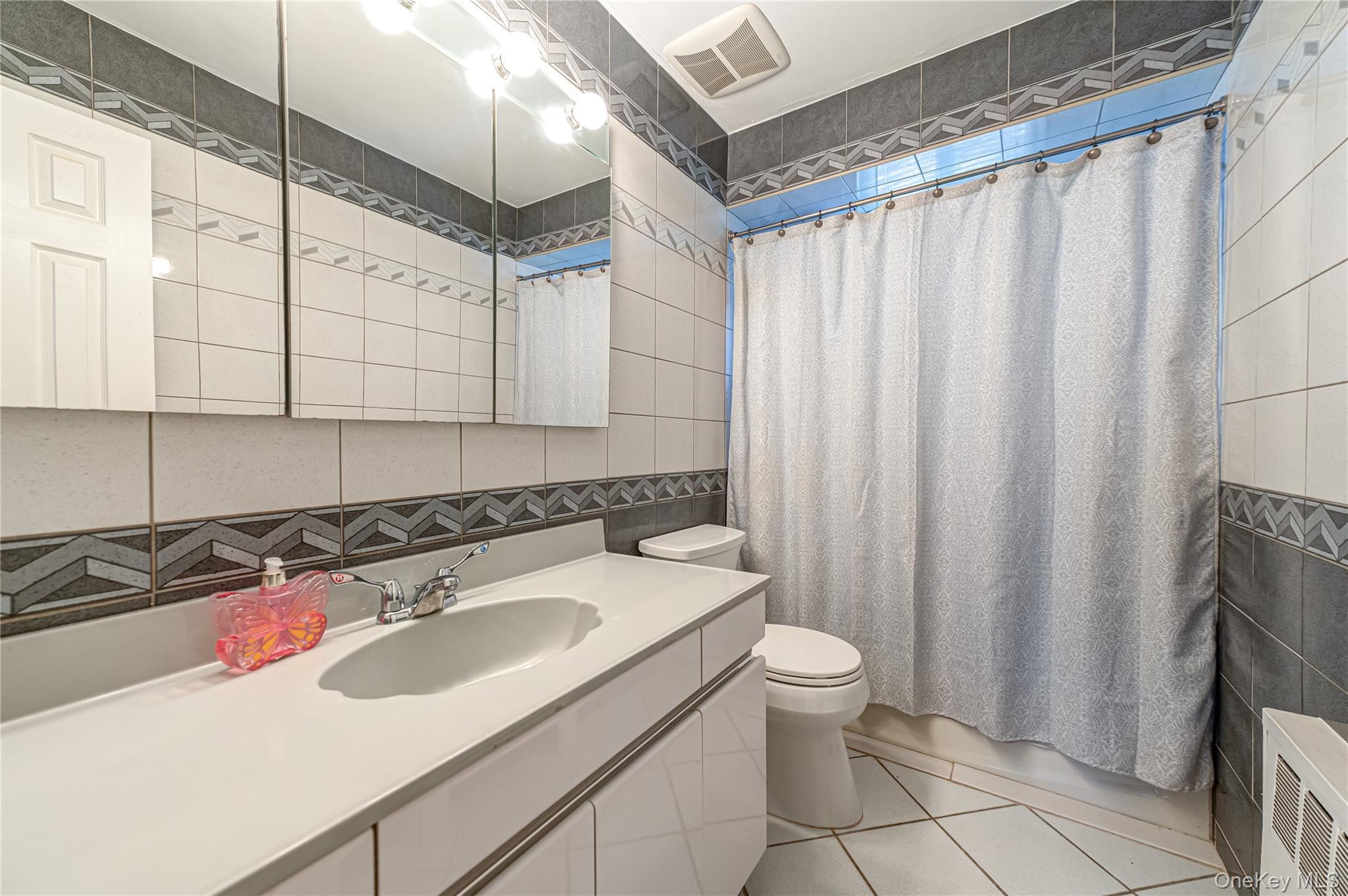 Single Family Olga  Suffolk County, NY 11725, MLS-976850-8