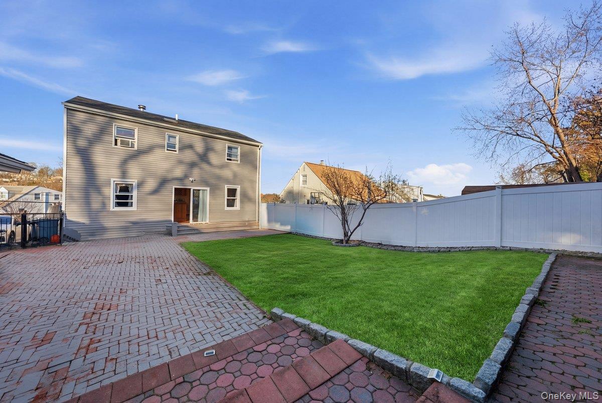 Single Family Young  Westchester County, NY 10710, MLS-976855-31