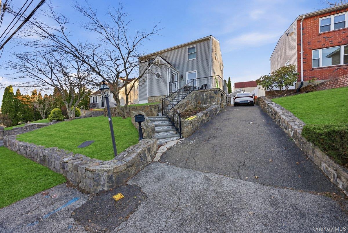 Single Family Young  Westchester County, NY 10710, MLS-976855-32