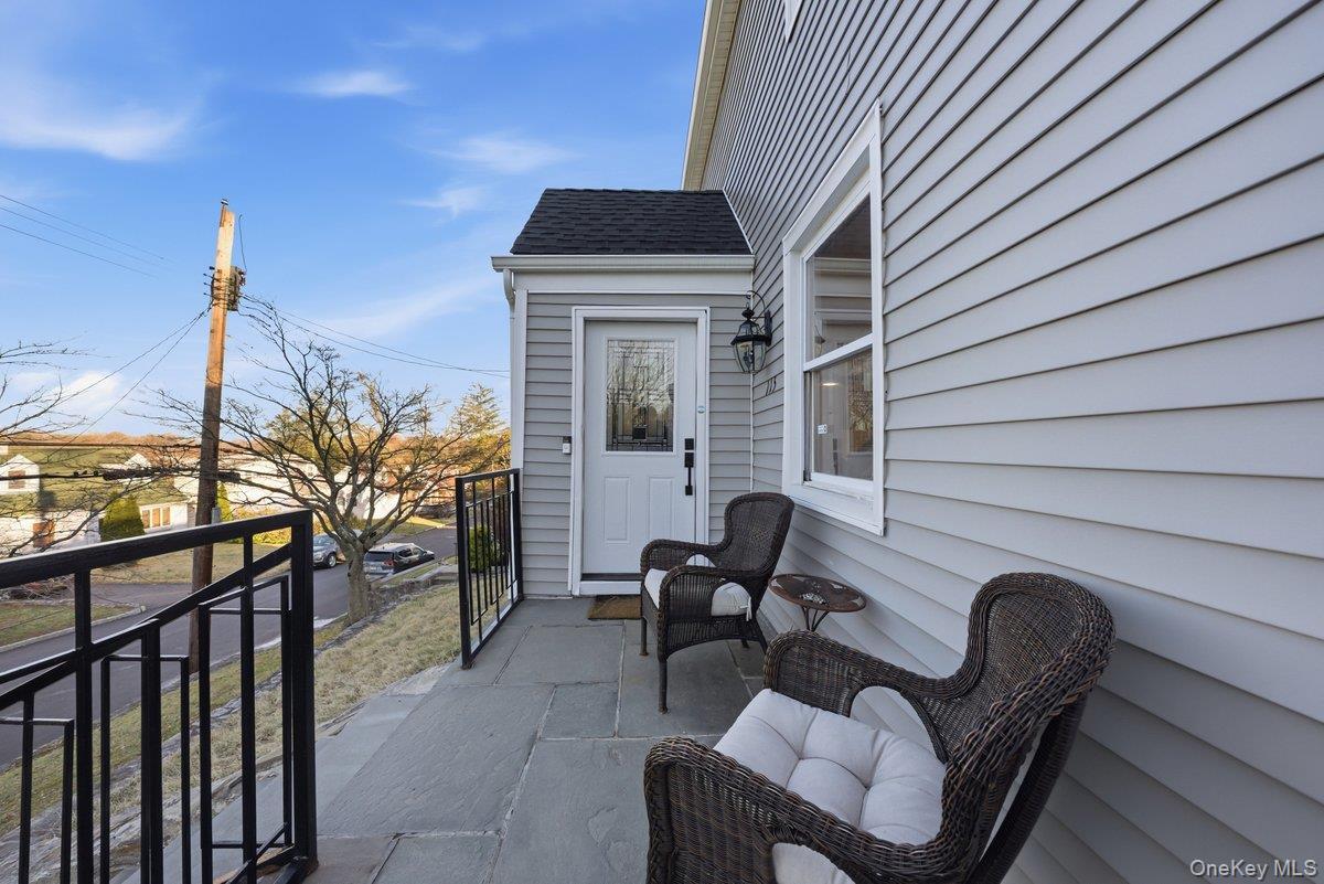 Single Family Young  Westchester County, NY 10710, MLS-976855-4