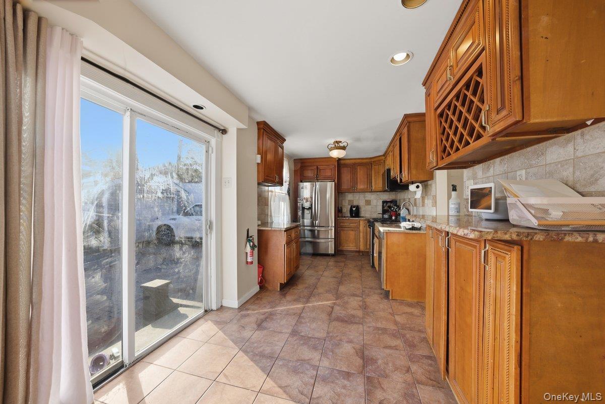 Single Family Young  Westchester County, NY 10710, MLS-976855-8