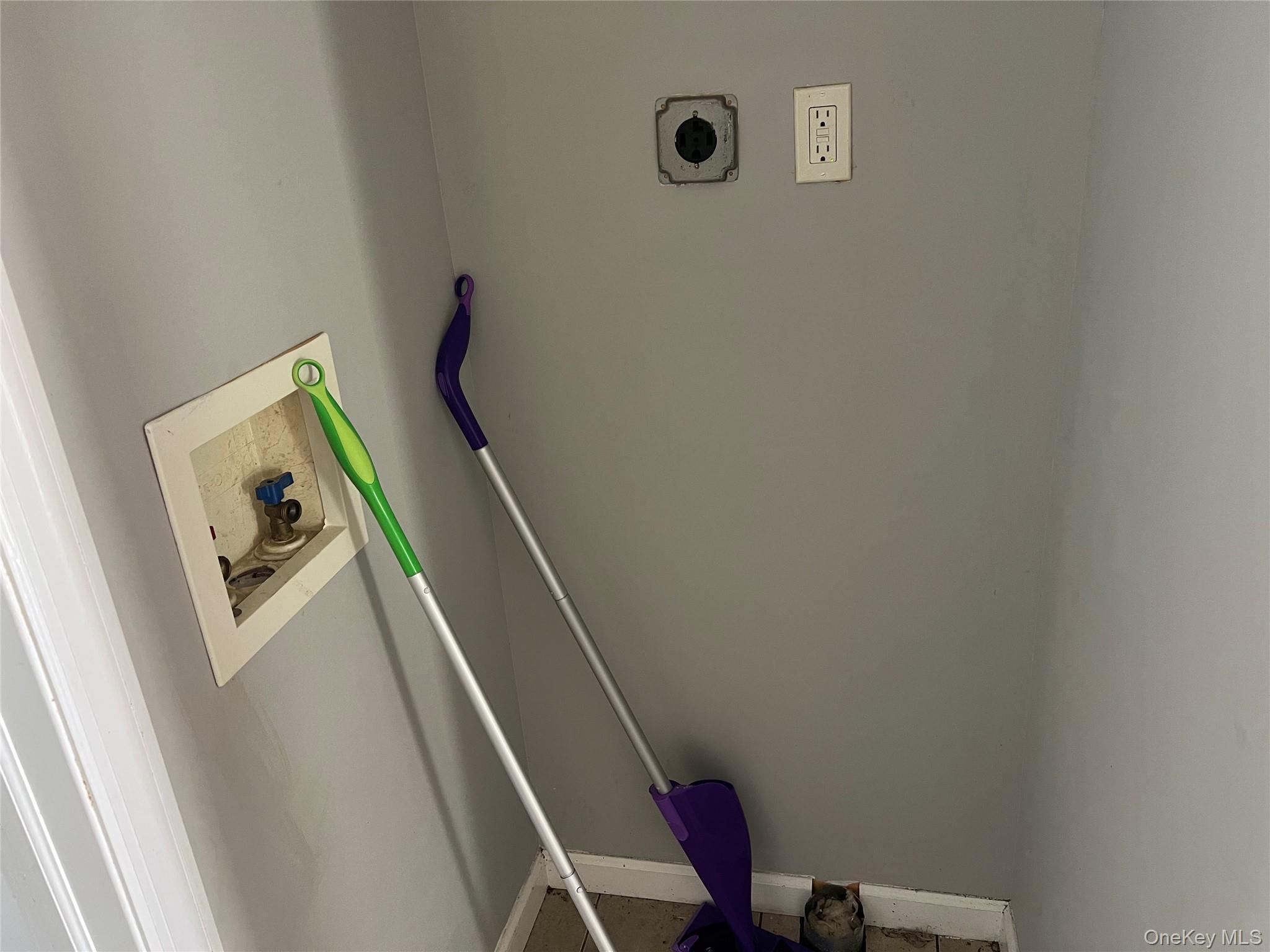 Single Family Casino  Nassau County, NY 11520, MLS-976866-11