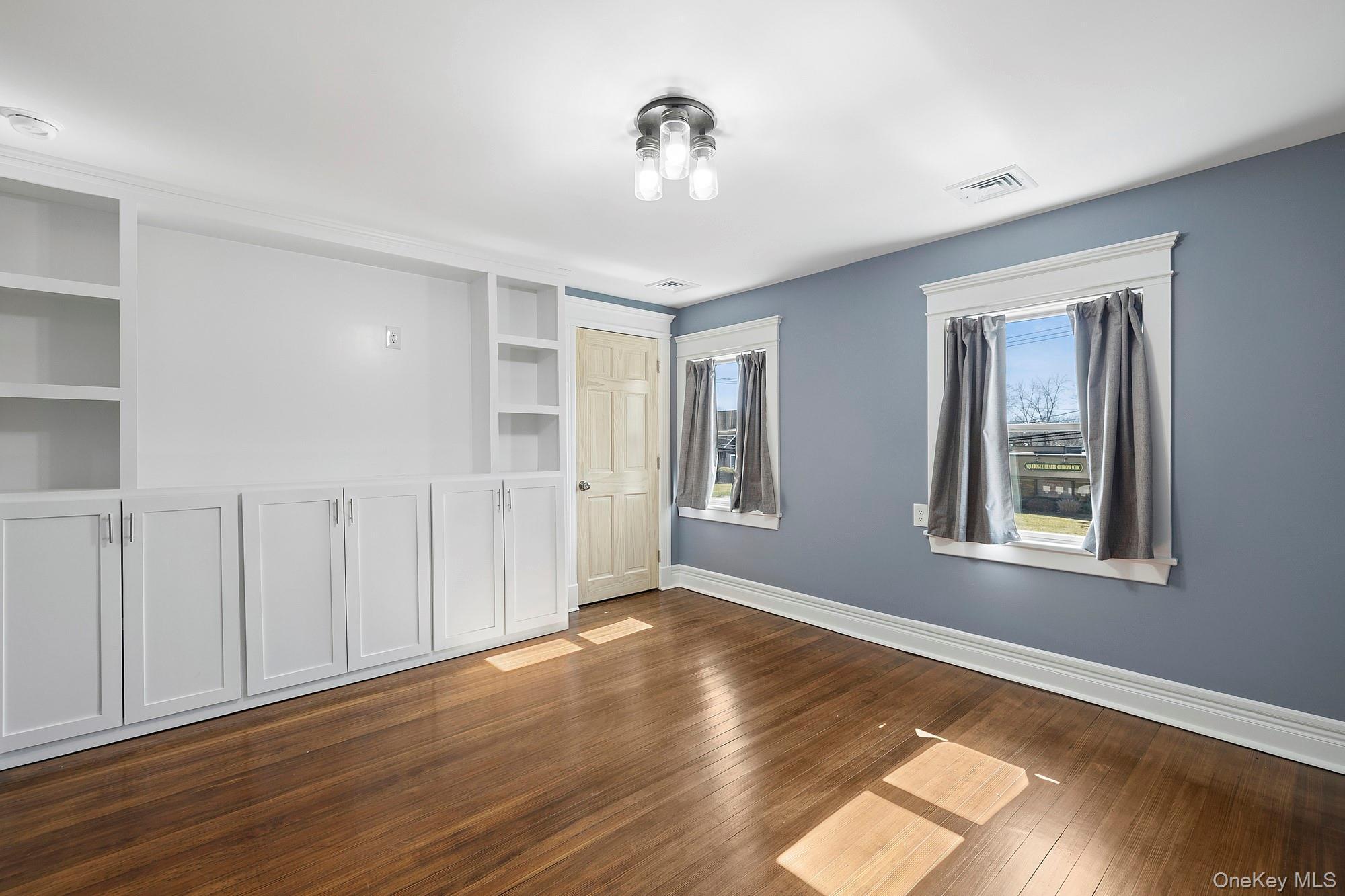 Single Family Main Road Suffolk County, NY 11901, MLS-976873-19