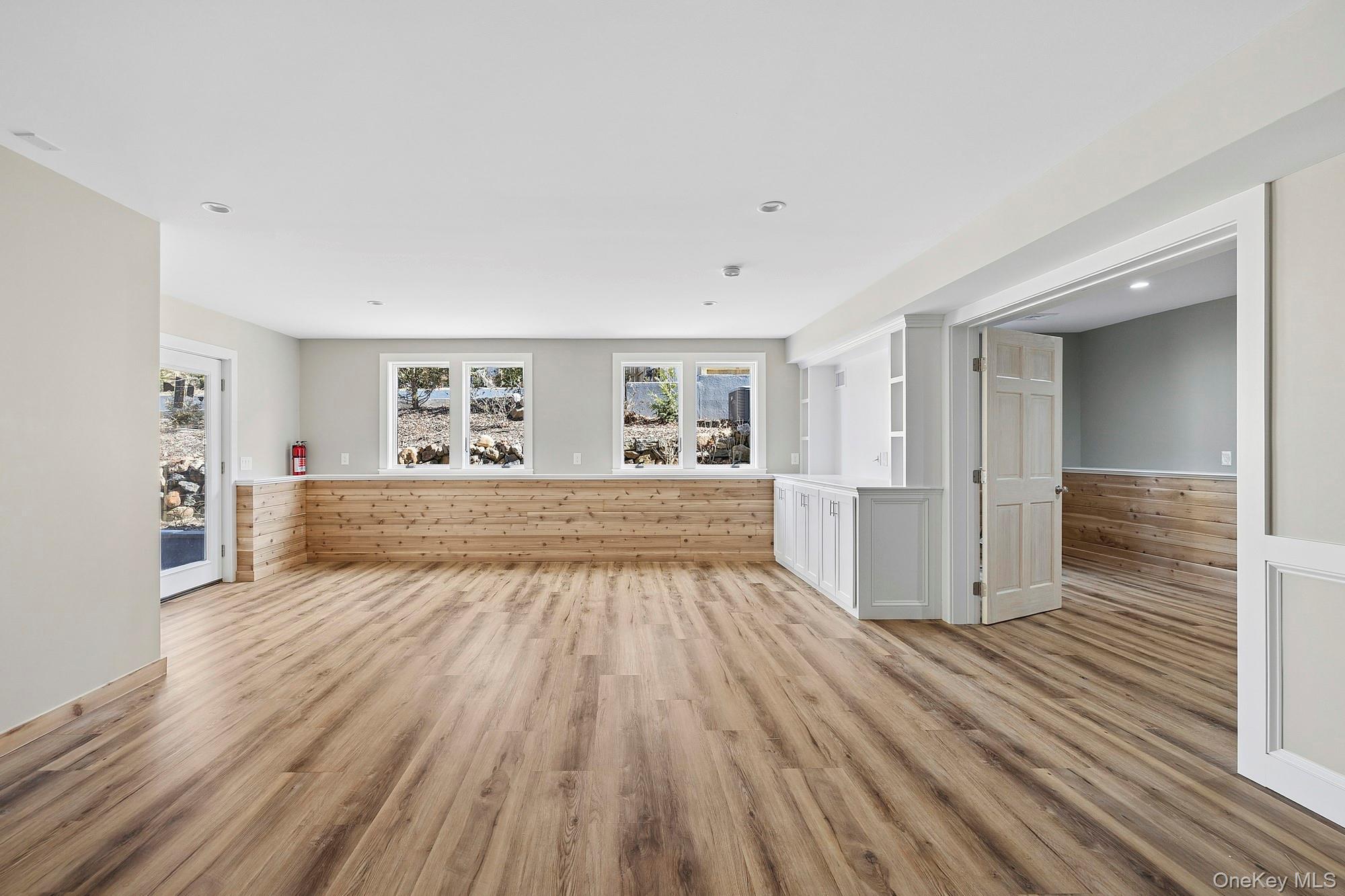 Single Family Main Road Suffolk County, NY 11901, MLS-976873-25