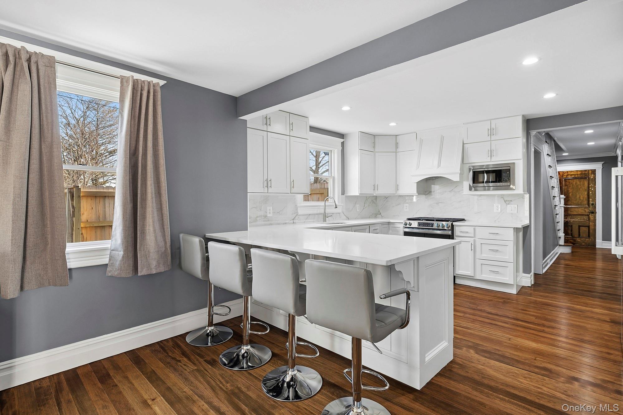 Single Family Main Road Suffolk County, NY 11901, MLS-976873-5