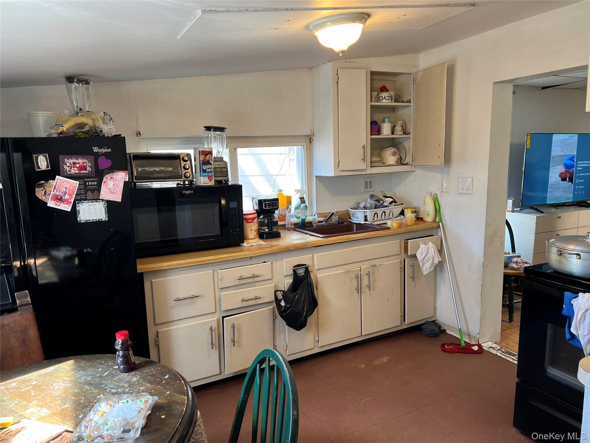 Single Family Raynor  Nassau County, NY 11520, MLS-976887-7