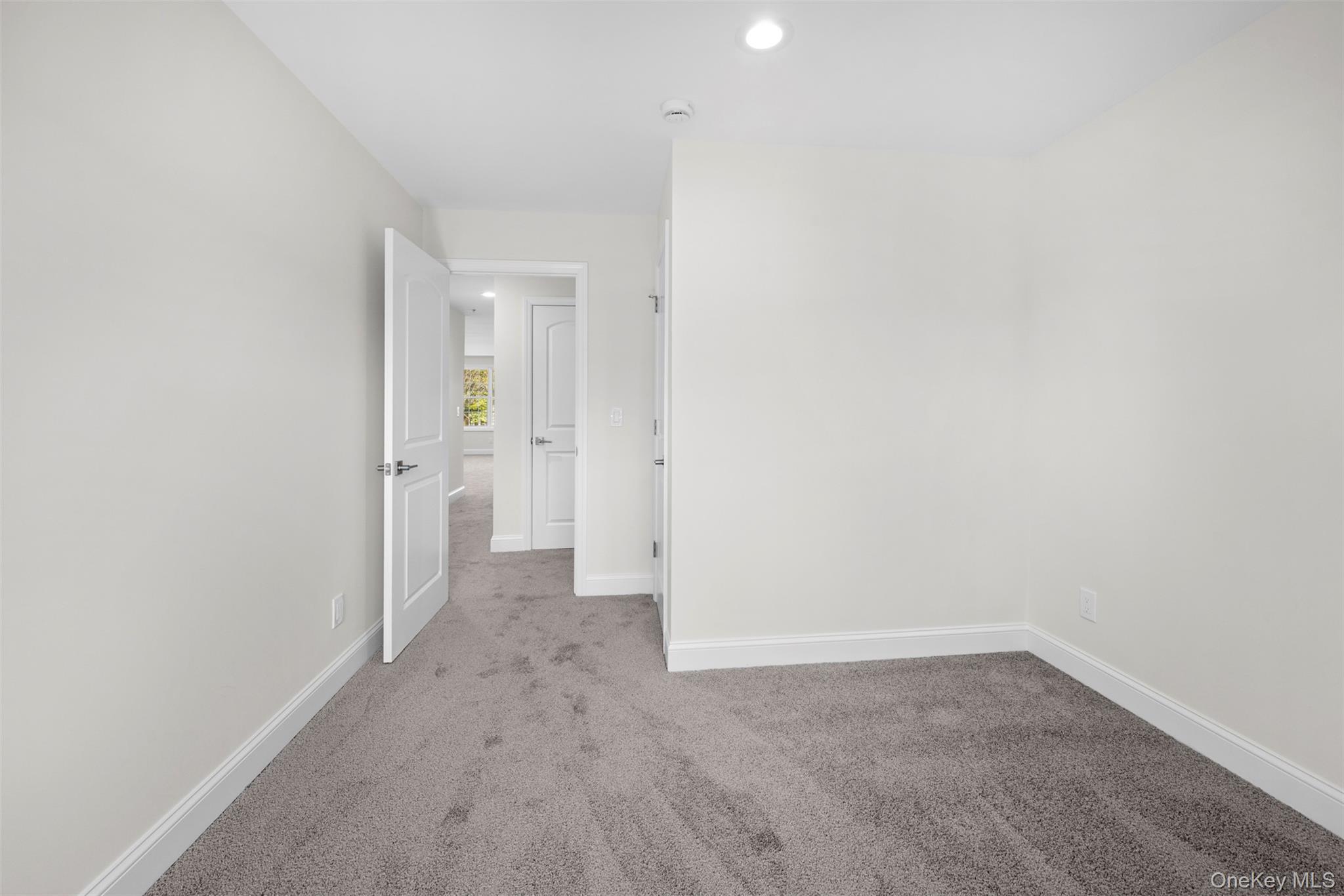 Condo Maya  Suffolk County, NY 11722, MLS-976901-25