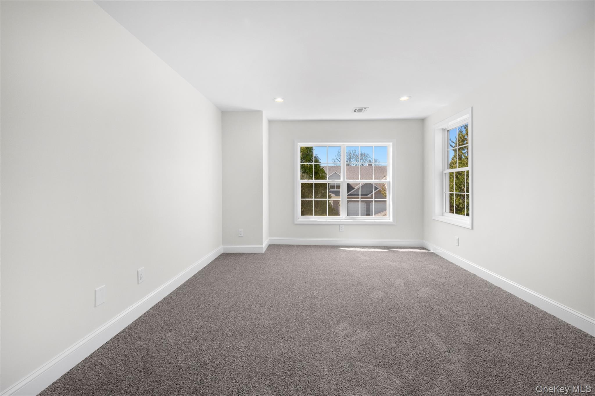 Condo Maya  Suffolk County, NY 11722, MLS-976901-27