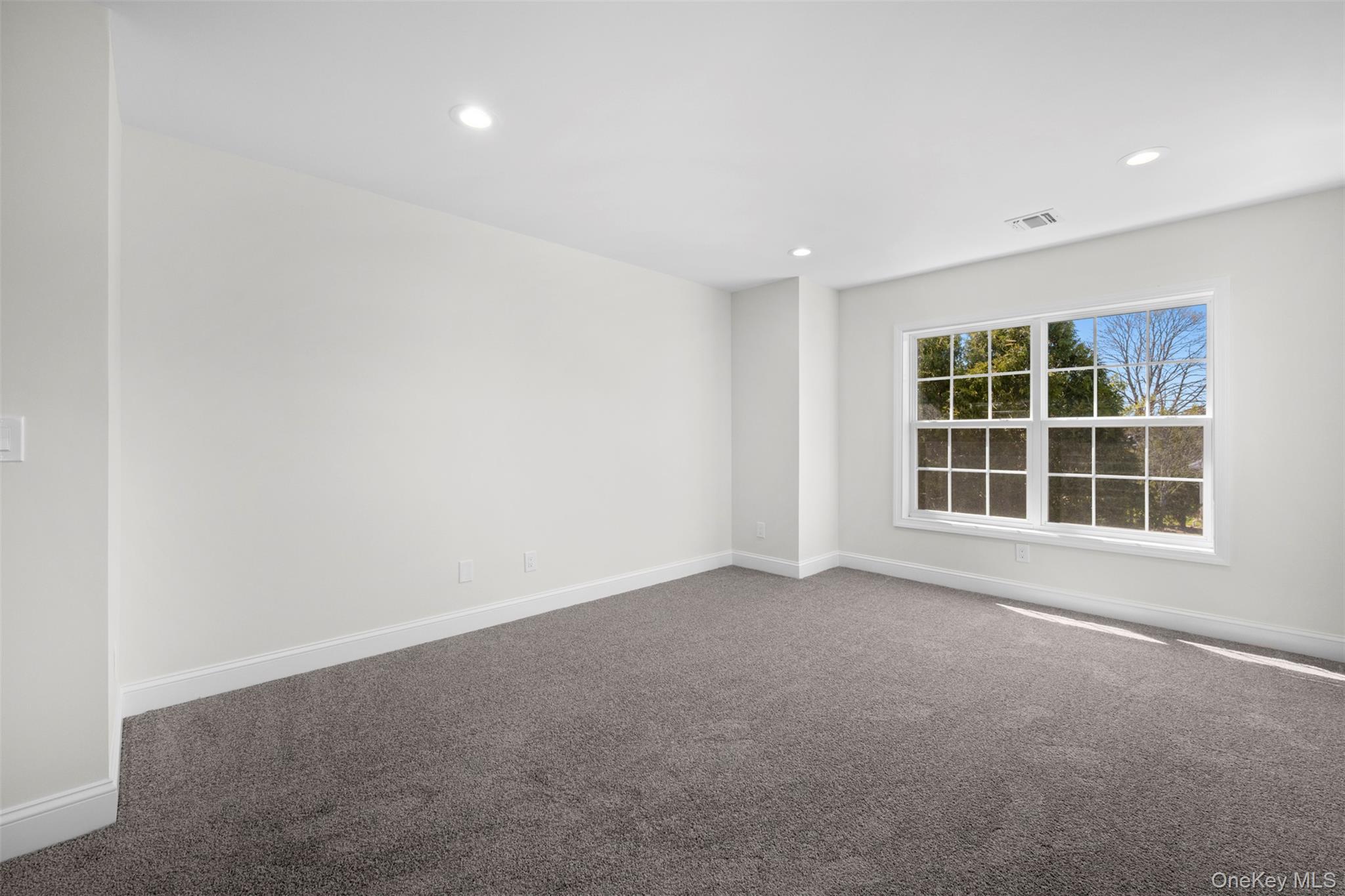 Condo Maya  Suffolk County, NY 11722, MLS-976901-28