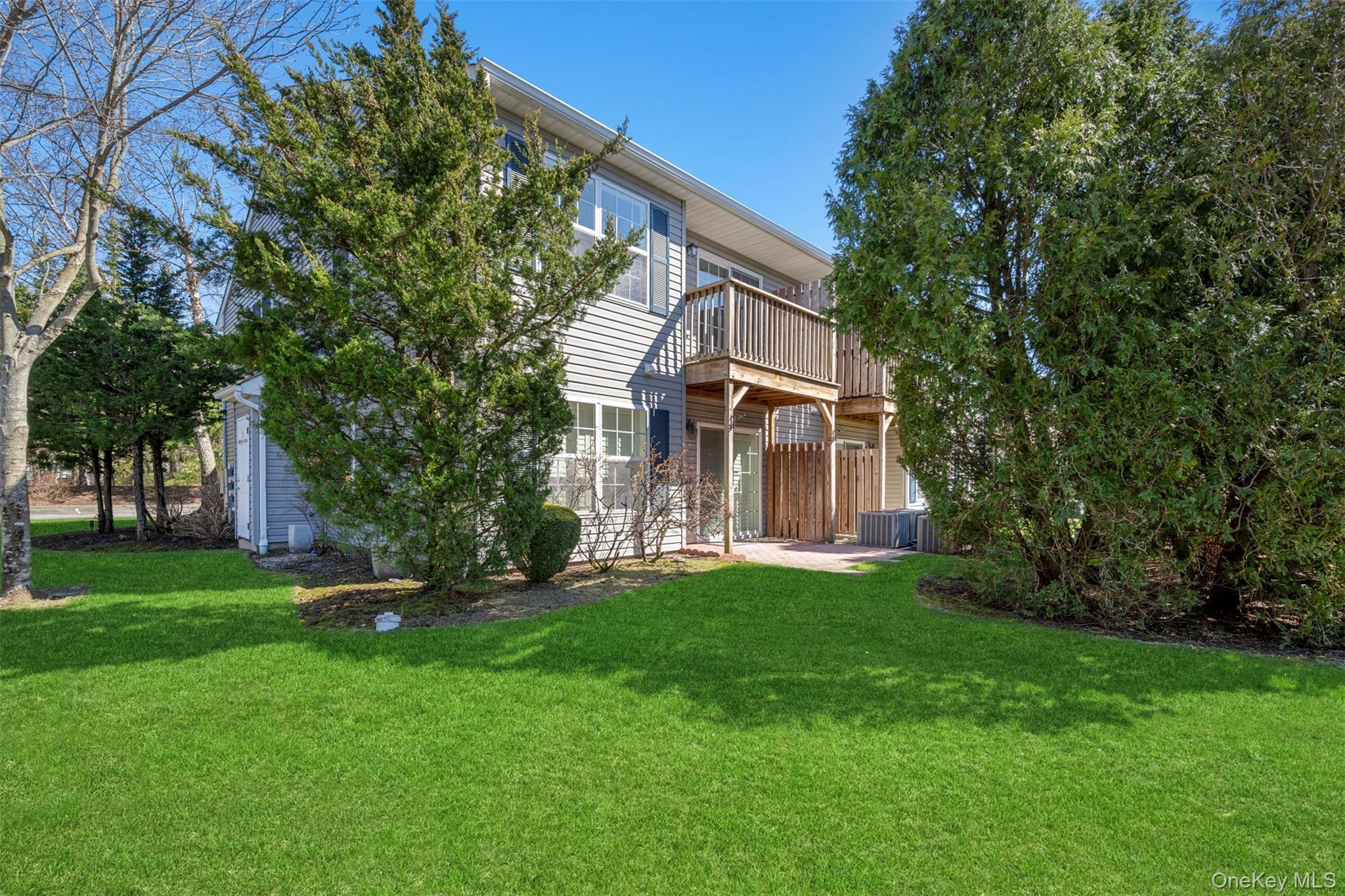 Condo Maya  Suffolk County, NY 11722, MLS-976901-3