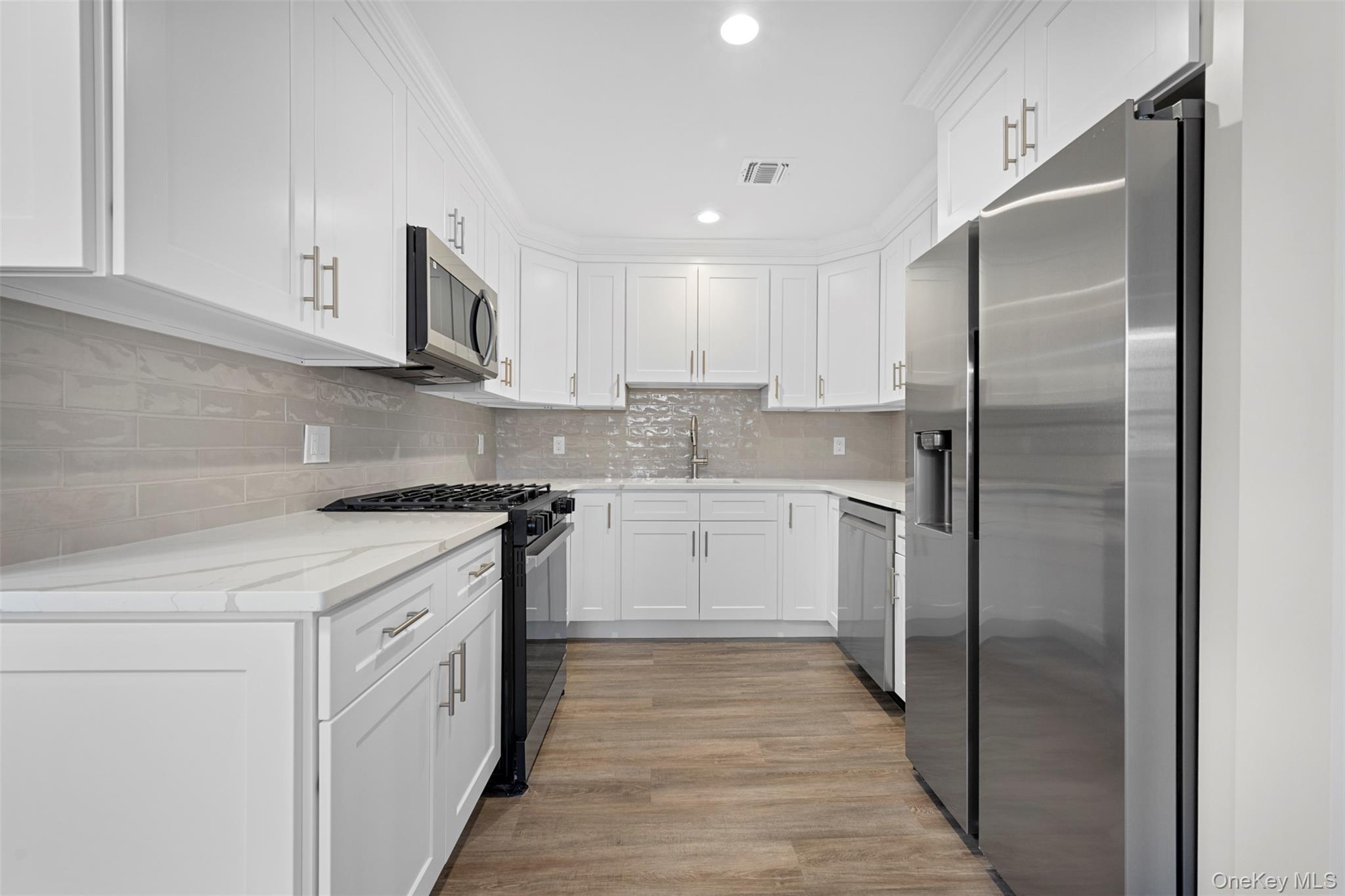 Condo Maya  Suffolk County, NY 11722, MLS-976901-5